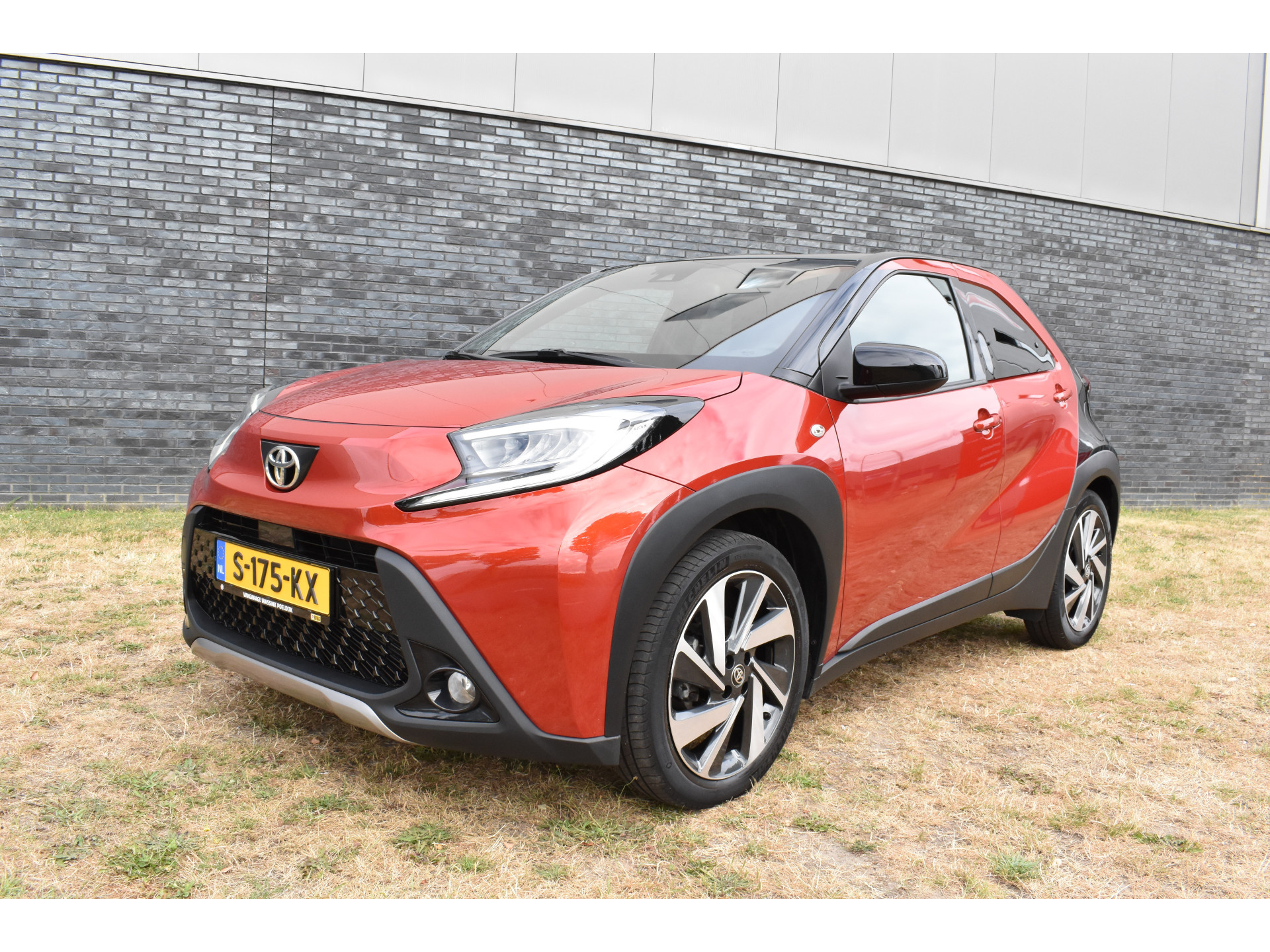 Toyota Aygo X 1.0 VVT-i MT Envy Jbl Navigatie Carplay