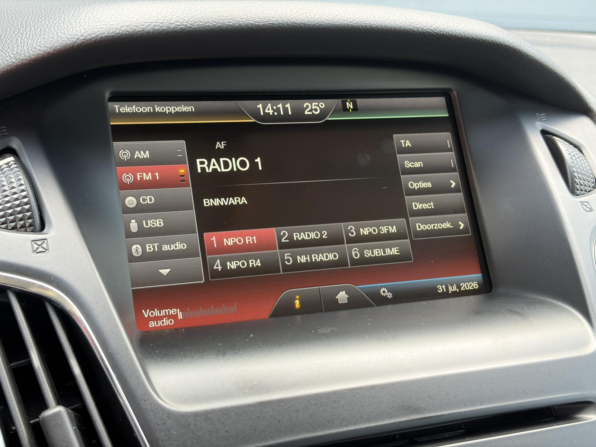 Ford Focus 1.0 Trend Edition Dealer Onderhouden,Trekhaak,Navi,Airco,Cruise,2e Eigenaar,N.A.P,102pk,Apk tot 09-2027