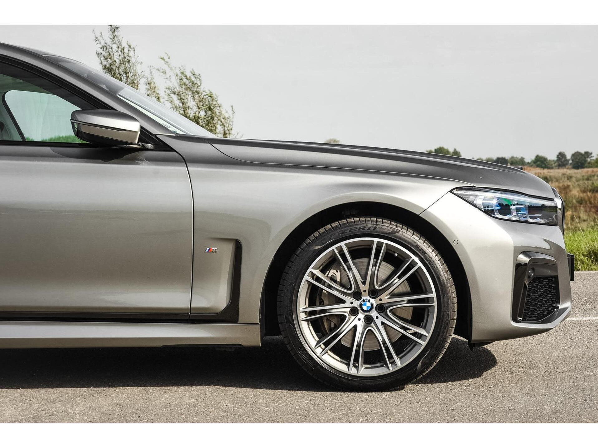 BMW 745Le High Executive | M Sport | Massage | Lounge