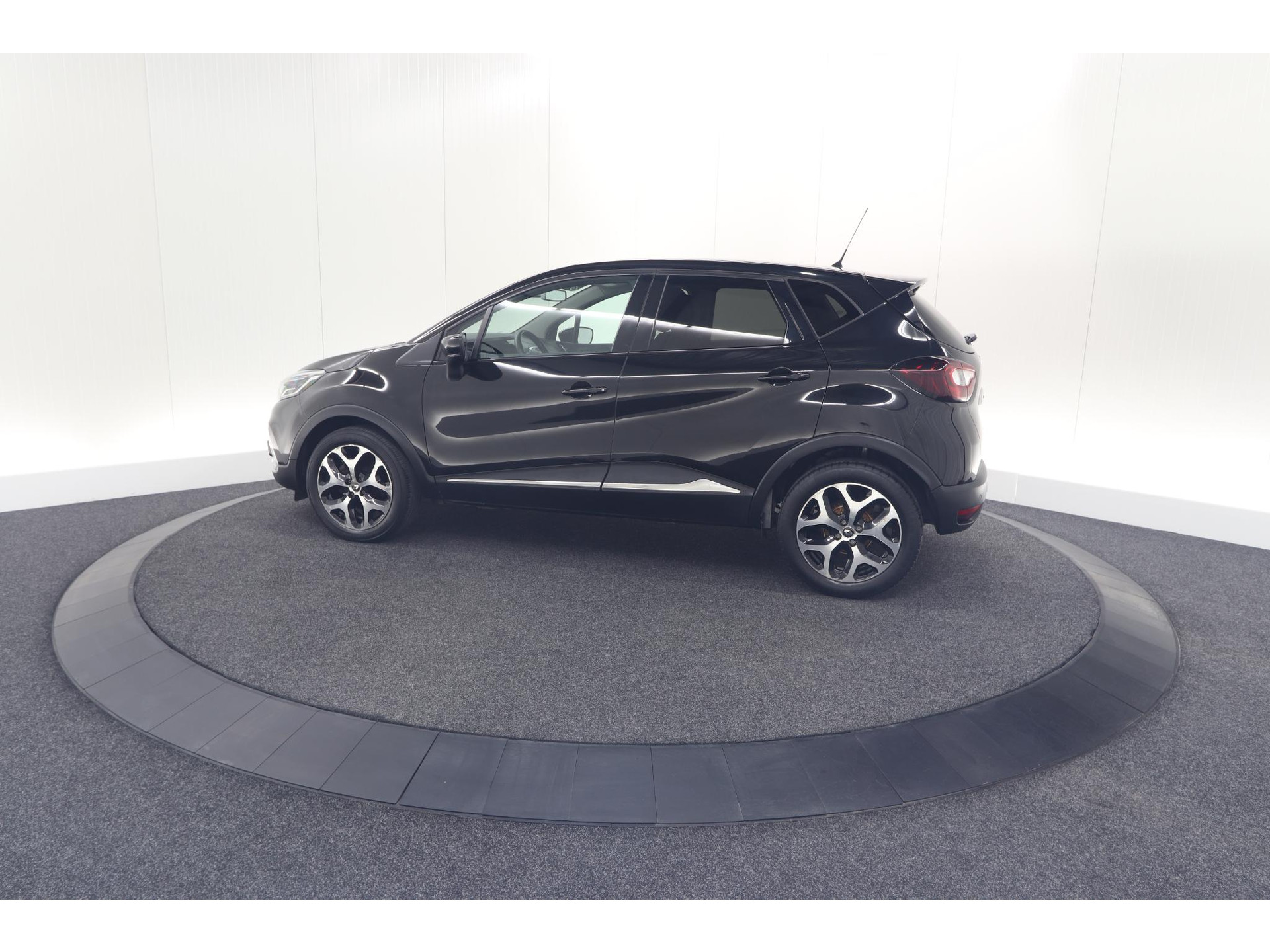 Renault Captur TCe 130 Intens | Camera | Navigatie | Parkeersensoren | Climate Control
