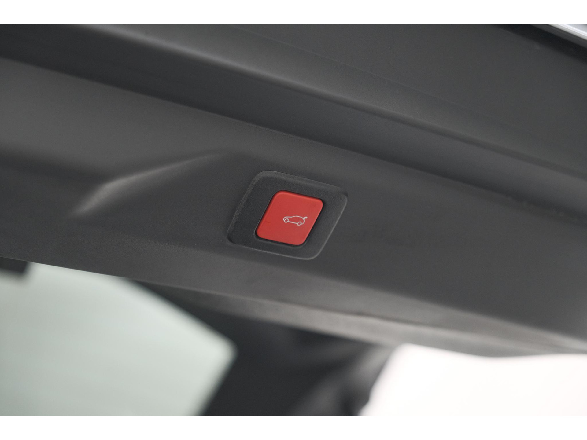 Peugeot 3008 1.2 Hybrid 145 GT | Camera | Adaptieve Cruise Control | Elektrische Kofferklep | Stuurwielverwarming