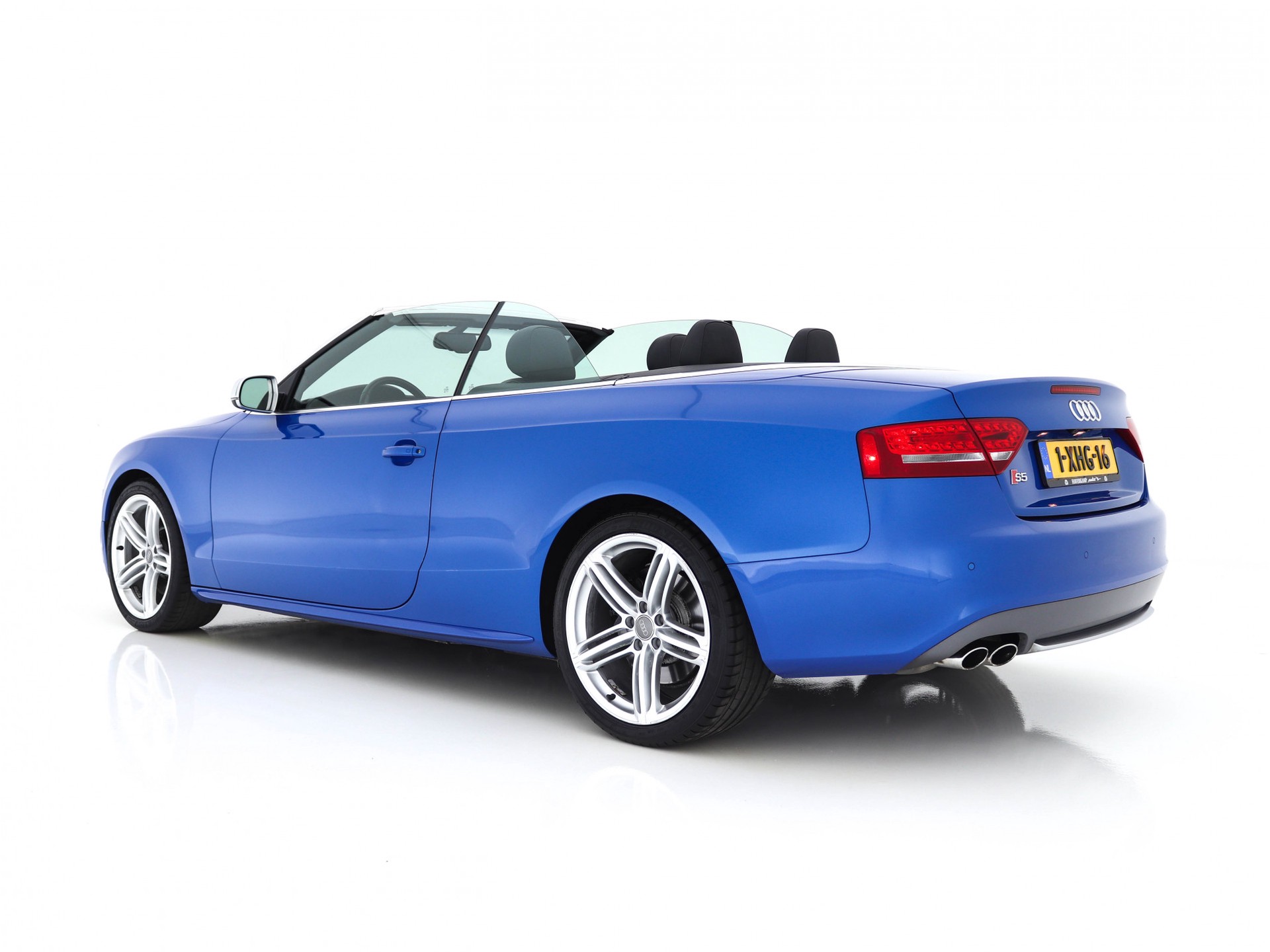Audi S5 Cabriolet 3.0 TFSI Quattro Aut. *LEATHER | BI-XENON | NAVI-FULLMAP | BANG/OLUFSEN-AUDIO | PDC | ECC | CRUISE | CAMERA | SHIFT-PADDLES | MEMORY-PACK | HAEATED/VENTILATED-SPORTSEATS | AIRSCARF | CARBON-INLAY | KEY