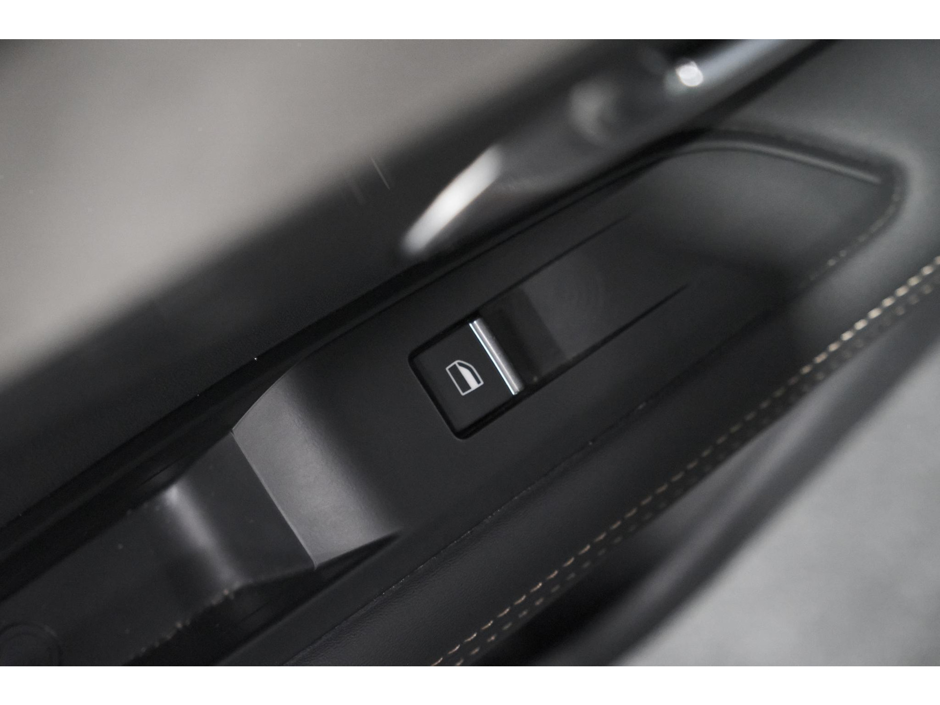 Peugeot 3008 HYbrid4 300 GT | Elektrisch Panoramadak | Dodehoekdetectie | Camera | Navigatie