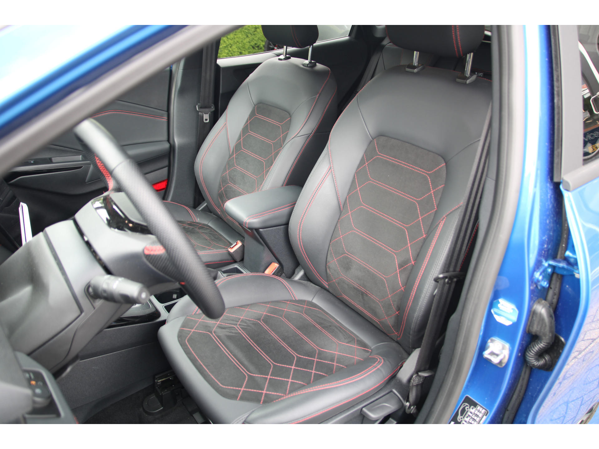 Ford Puma 1.0 EcoBoost 125 PK Hybrid  ST-Line X Automaat TREKHAAK AFNEEMBAAR | WINTER-PACK | B&O AUDIO