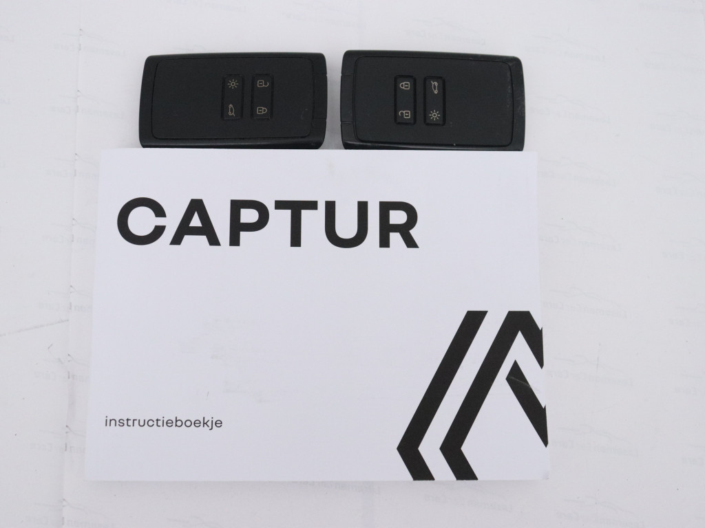 Renault Captur 1.3 TCe 140PK Zen | DEALER ONDERHOUDEN | CLIMAT CONTROL | CARPLAY | PARK. SENSOREN | LM VELGEN