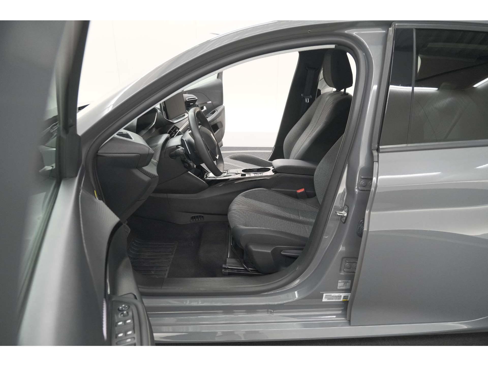 Peugeot 208 1.2 Hybrid 110 e-DCS6 Allure | Apple Carplay | Parkeersensoren Voor + Achter | Climate Control
