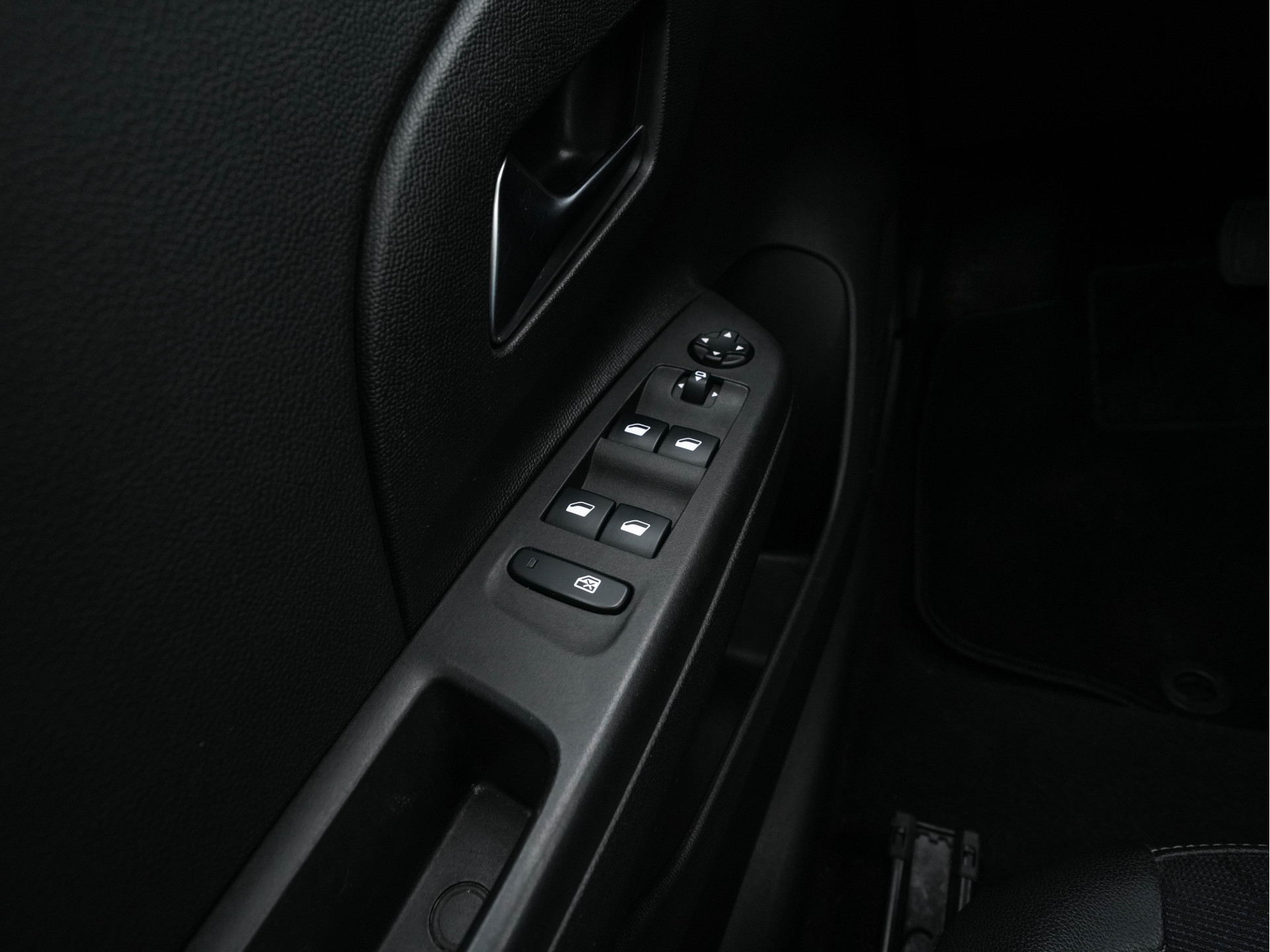 Opel Corsa-e Elegance 50 kWh [ 3-Fase ] {SOH-94%} (INCL-BTW) Aut. *FULL-LED | DIGI-COCKPIT | LEATHER-MICROFIBRE | NAVI-FULLMAP |  CAMERA | CARPLAY | ECC | KEYLESS | CRUISE | DAB | LANE-ASSIST | PDC | SPORT-SEATS | PRIVACY-GLASS | 16"ALU*