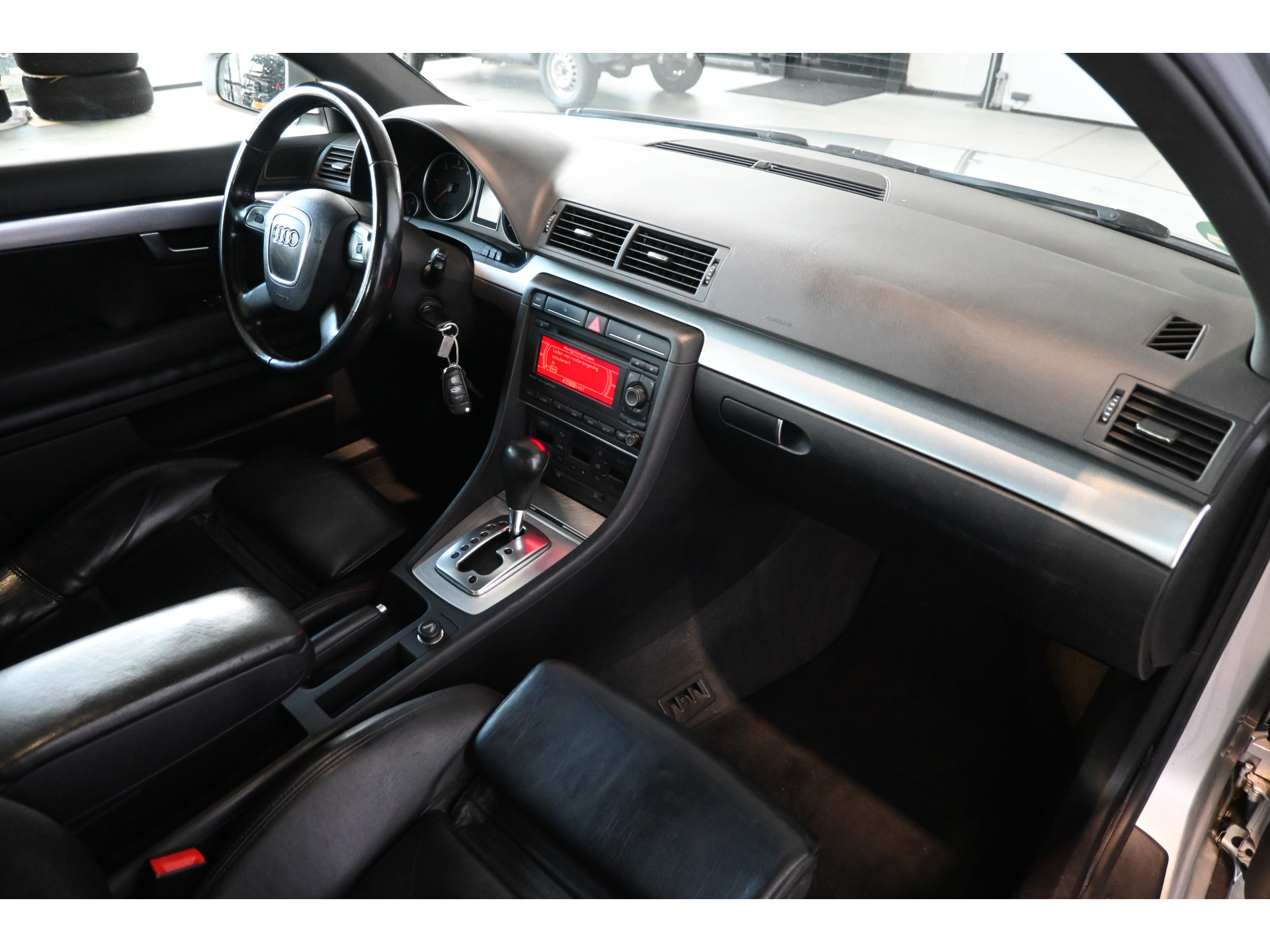 Audi A4 Limousine 2.7 TDI Advance Airco Leder Cruise Xenon Elektrisch pakket Schuif / kanteldak Inruil mogelijk!