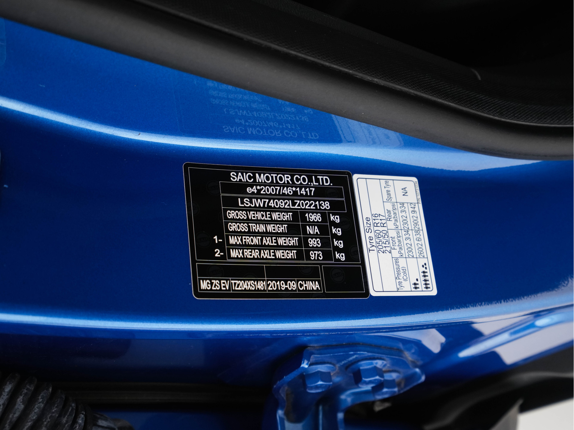 MG ZS EV Luxury 45 kWh {SOH-89%} (INCL-BTW) *PANO | LEATHER | CCS-FASTLOADER | KEYLESS | NAVI-FULLMAP | ADAPTIVE-CRUISE | CAMERA | HEATED-SPORT-SEATS | CARPLAY | BLINDSPOT | DAB | LANE-ASSIST | 17"ALU*