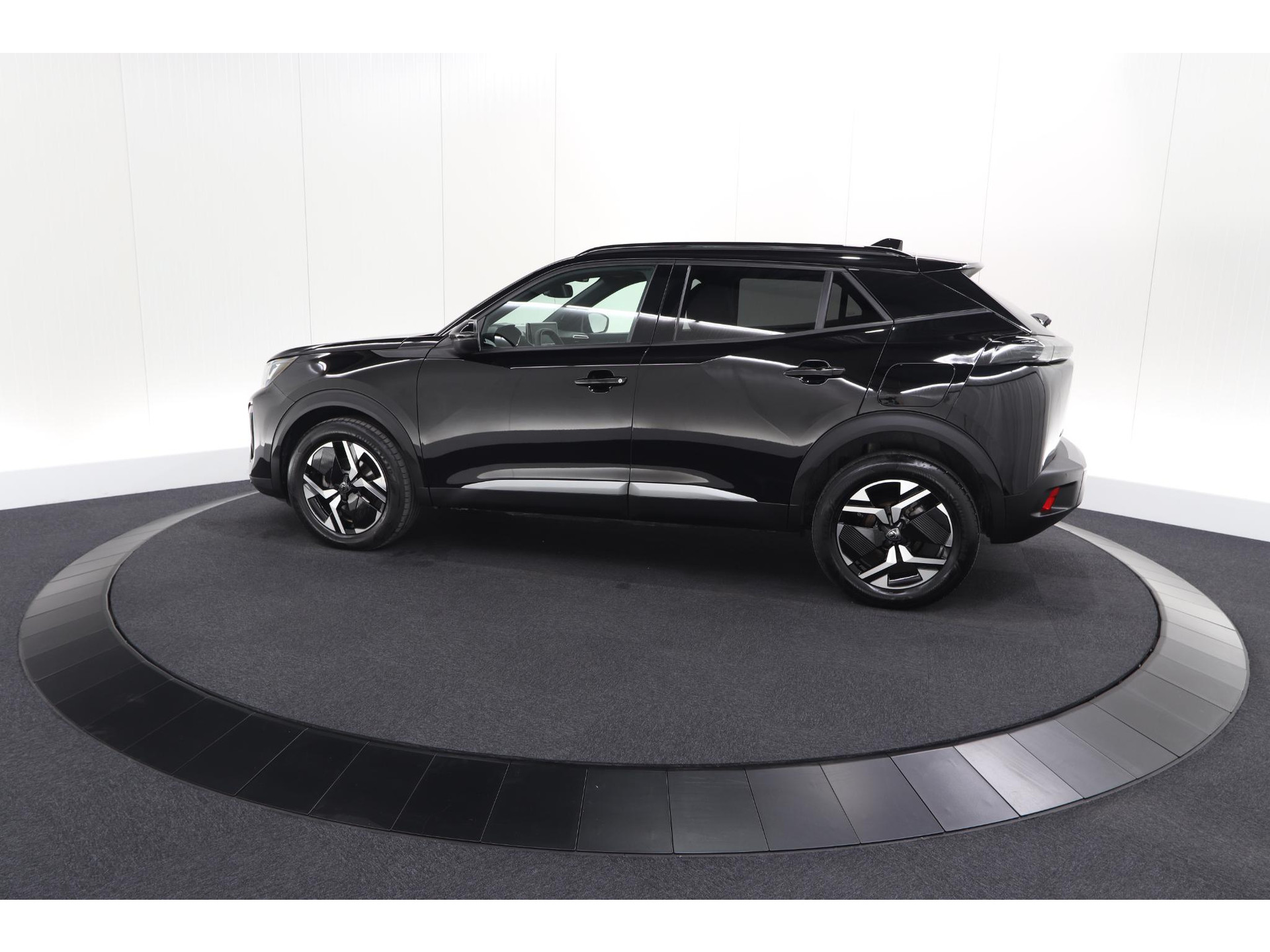 Peugeot 2008 PureTech 100 Allure | Apple Carplay | Parkeersensoren | Climate Control | Cruise Control