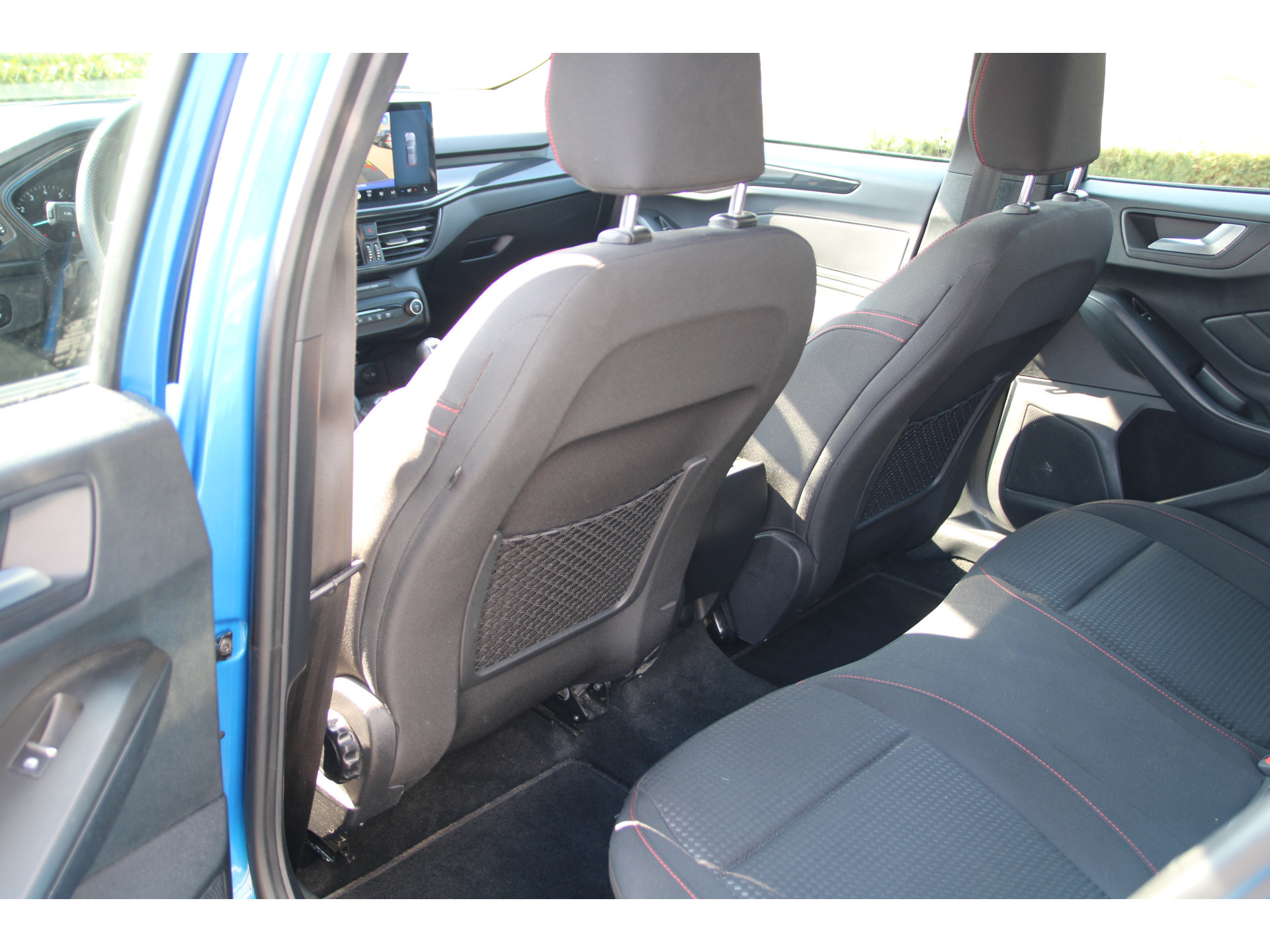 Ford Focus Wagon 1.0 EcoBoost 125 PK Hybrid ST Line WINTER PACK |  GROOT NAVIGATIE | CAMERA