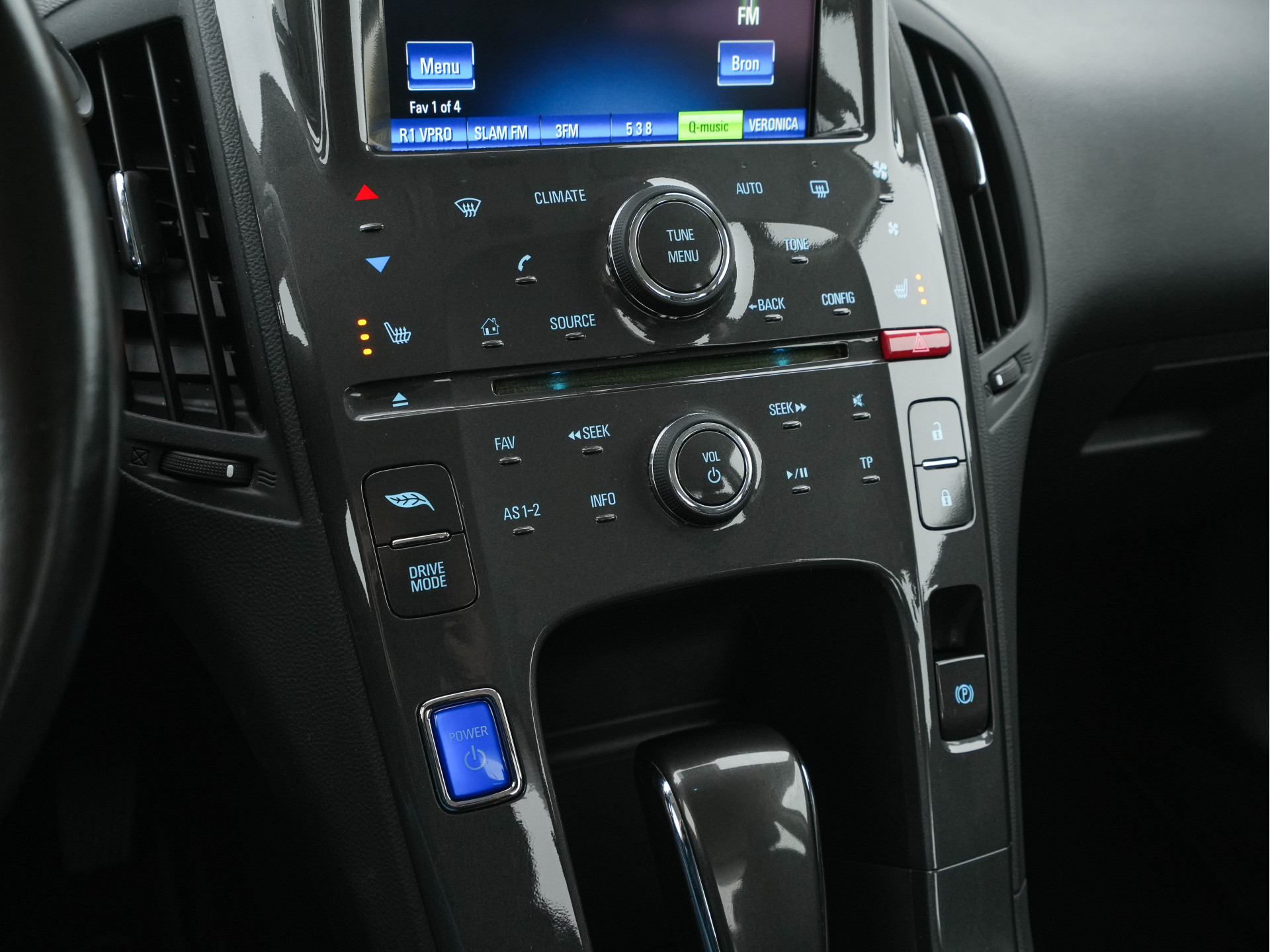 Chevrolet Volt 1.4 LT Plug-In Hybrid Aut. * LEATHER | HEATED-COMFORTSEATS | CRUISE | DIGI-COCKPIT | KEYLESS | ECC | 17"ALU*