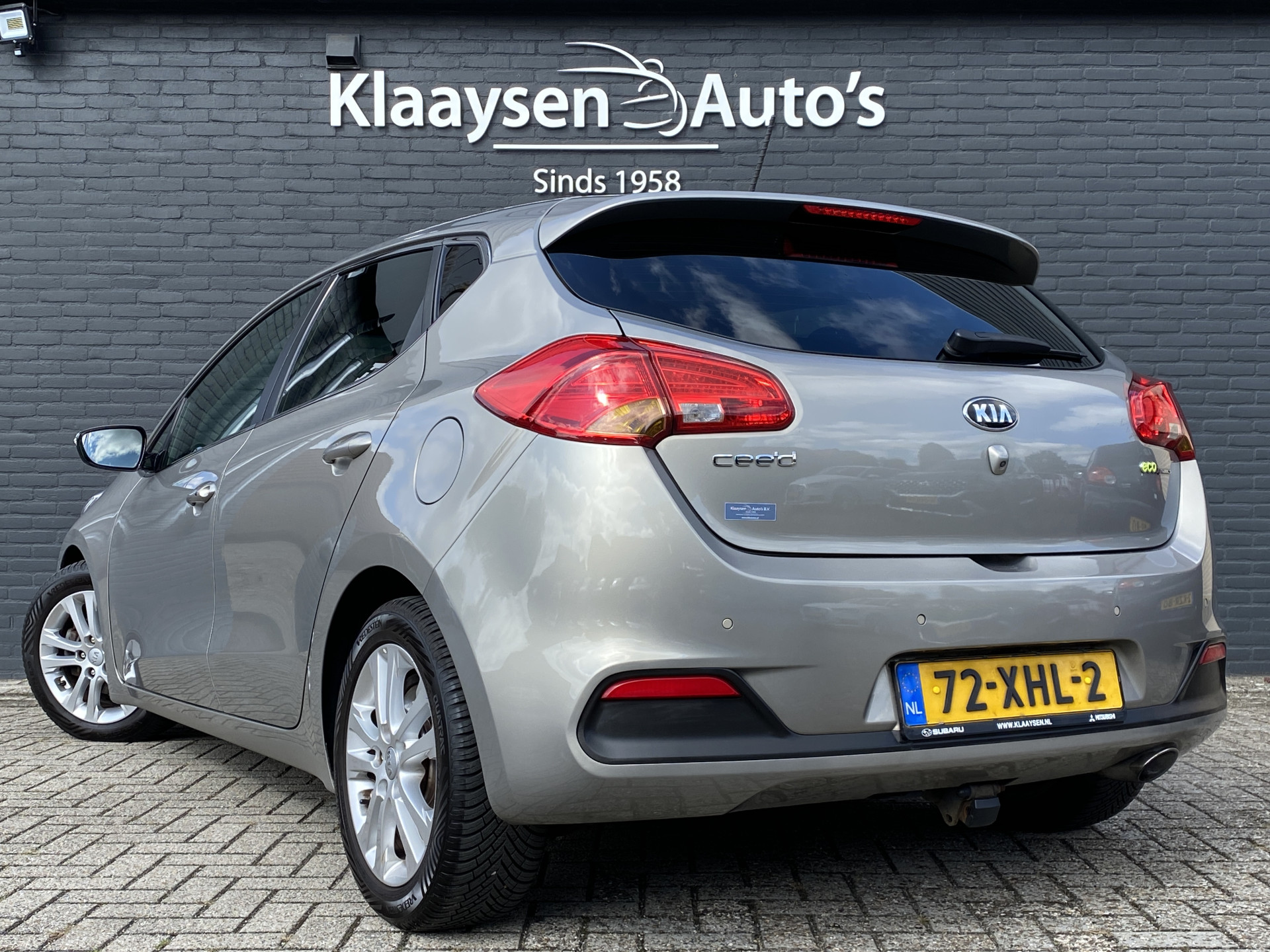 Kia Cee'd 1.6 GDI Super Pack 136 pk | navigatie | trekhaak | all season banden | keyless go | camera