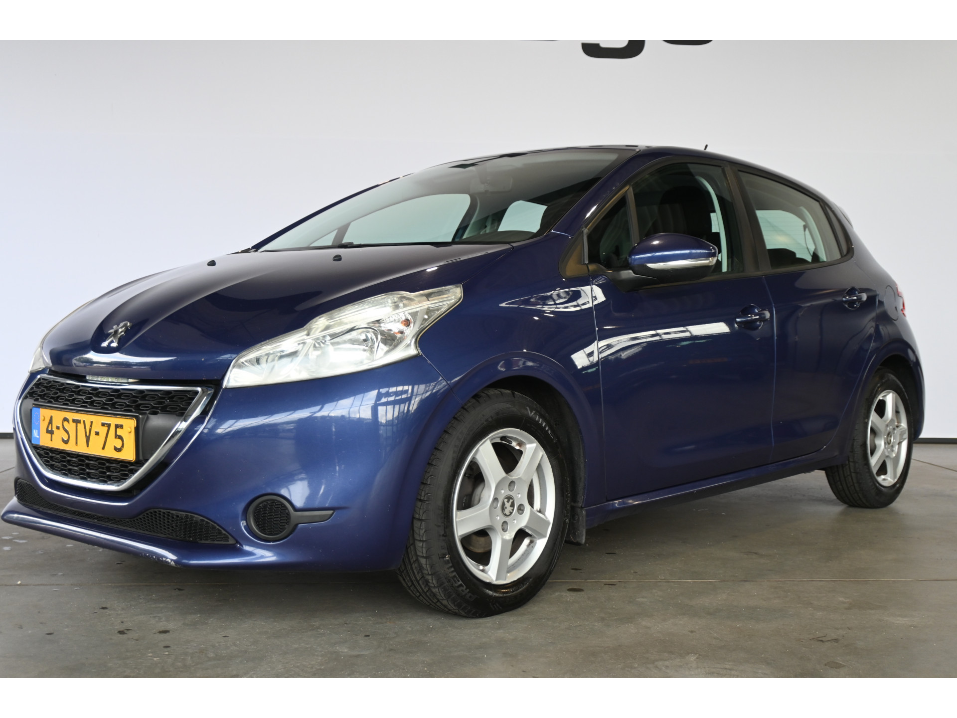 Peugeot 208 1.6 e-HDi Active Clima Cruise control Trekhaak Navigatie Lichtmetaal 100% Onderhouden Inruil Mogelijk!