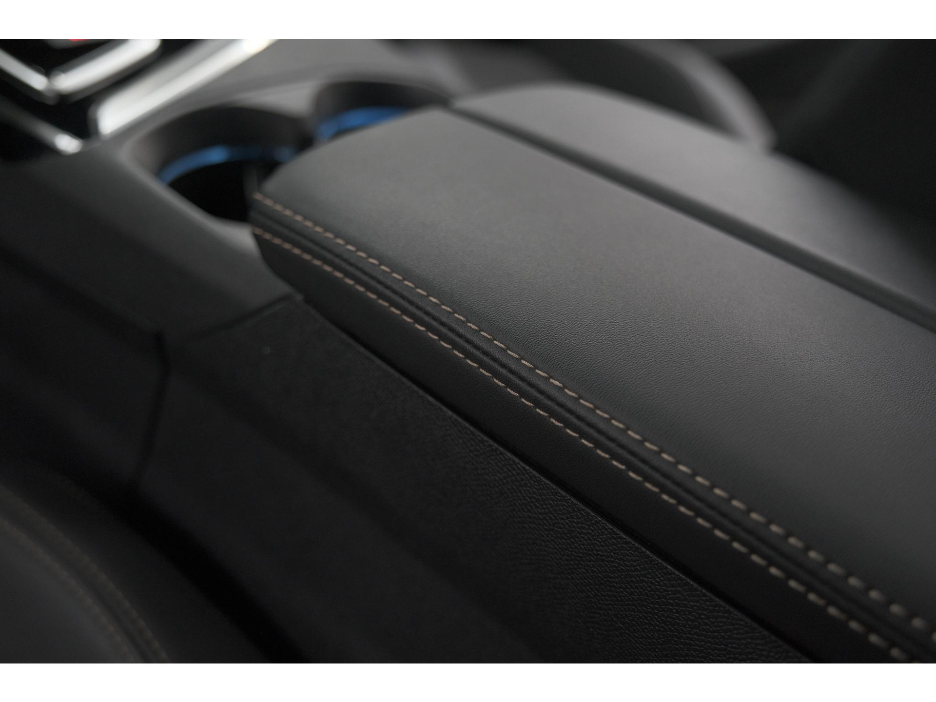 Peugeot 3008 PureTech 130 EAT8 GT | Camera | Dodehoekdetectie | Adaptieve Cruise Control