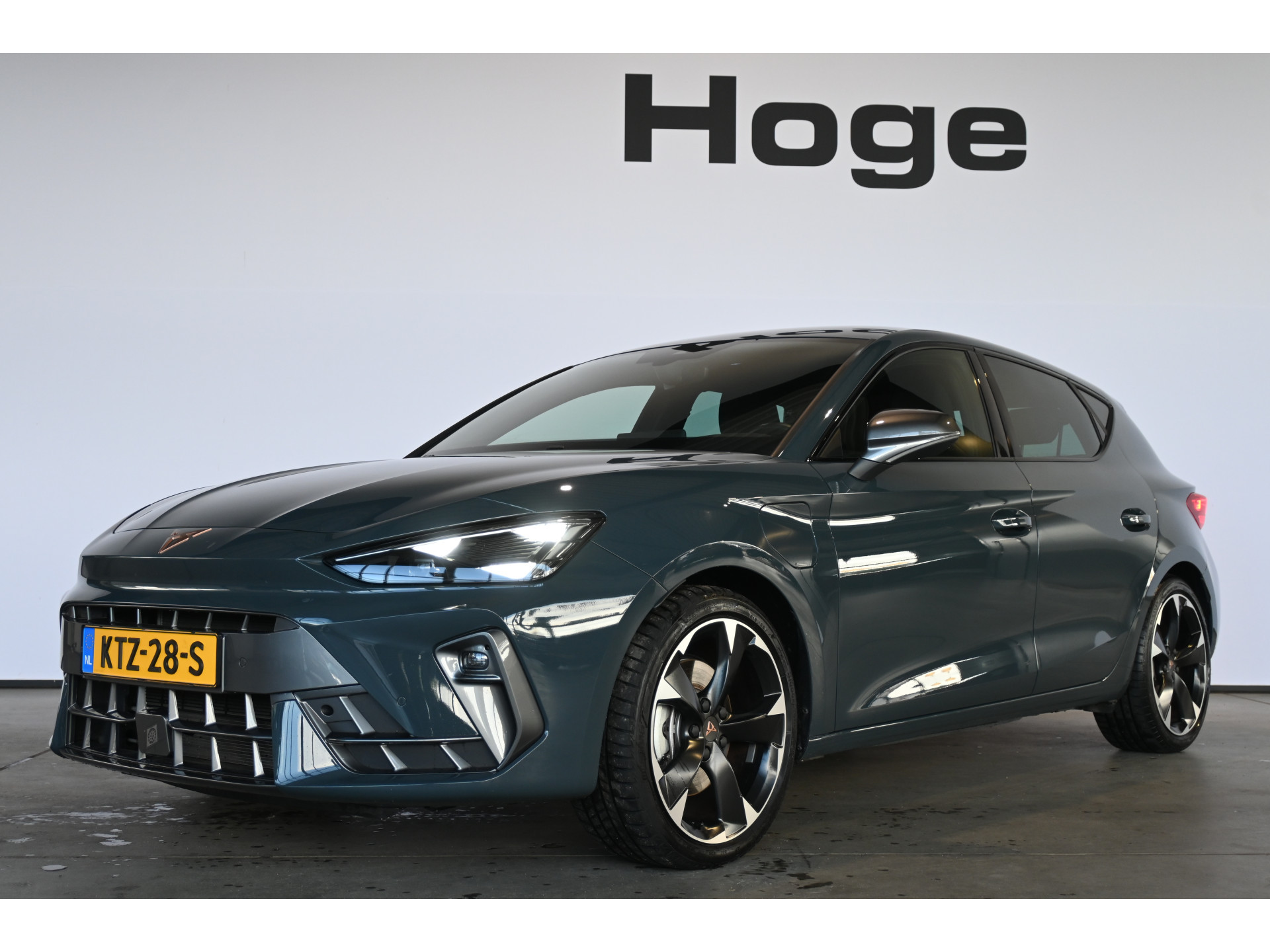 CUPRA Leon 1.5 TSI e-Hybrid Business PHEV EDGE Clima Adaptieve Cruise Matrix CarPlay Navigatie Lane Assist Stuurverwarming 100% Onderhouden! Inruil Mogelijk!