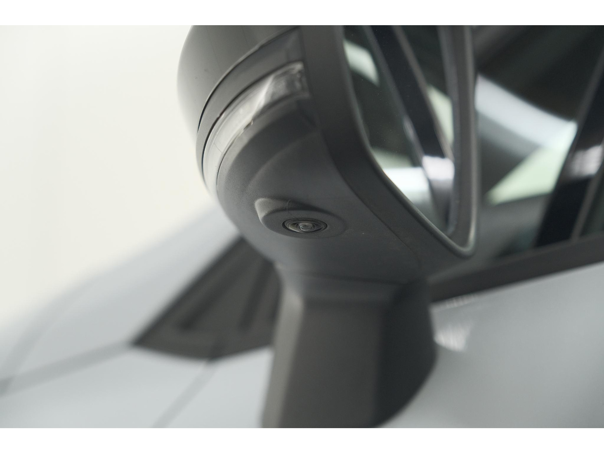 Renault Clio 1.6 E-Tech Full Hybrid 145 techno | 360 Camera | Adaptieve Cruise Control | Dodehoekdetectie | 9.3 Inch Groot Scherm