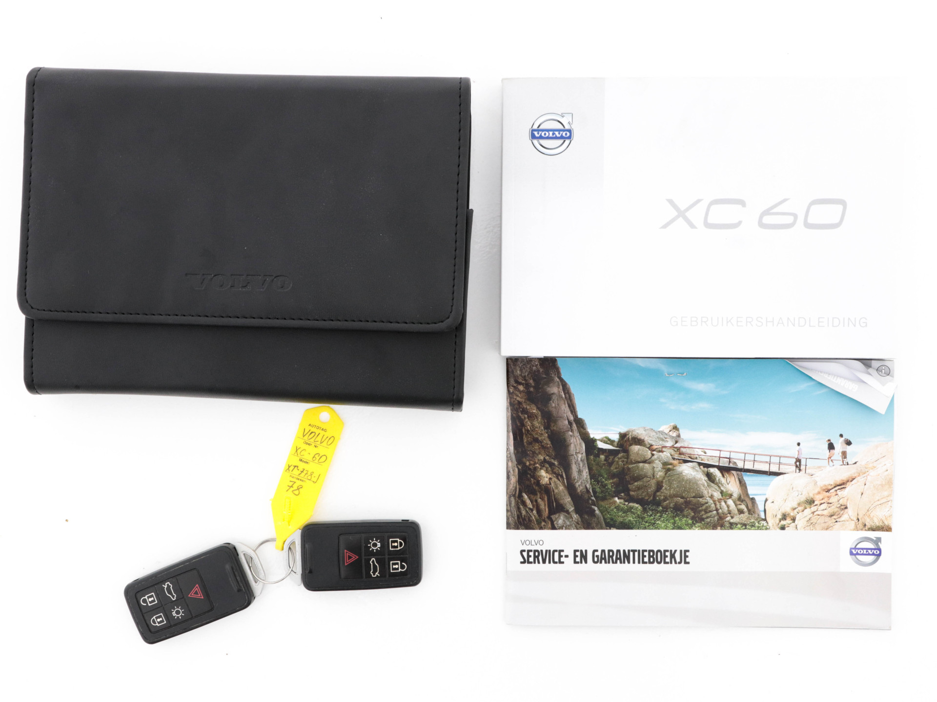 Volvo XC60 2.0 D4 R-Design FWD Aut. *NAVI-FULLMAP | LEATHER-ALCANTARA | ECC | HEATED-R-DESIGN-SPORTSEATS | PRIVACY-GLASS |  PDC | SHIFT-PADDLES | CRUISE | 18"ALU*