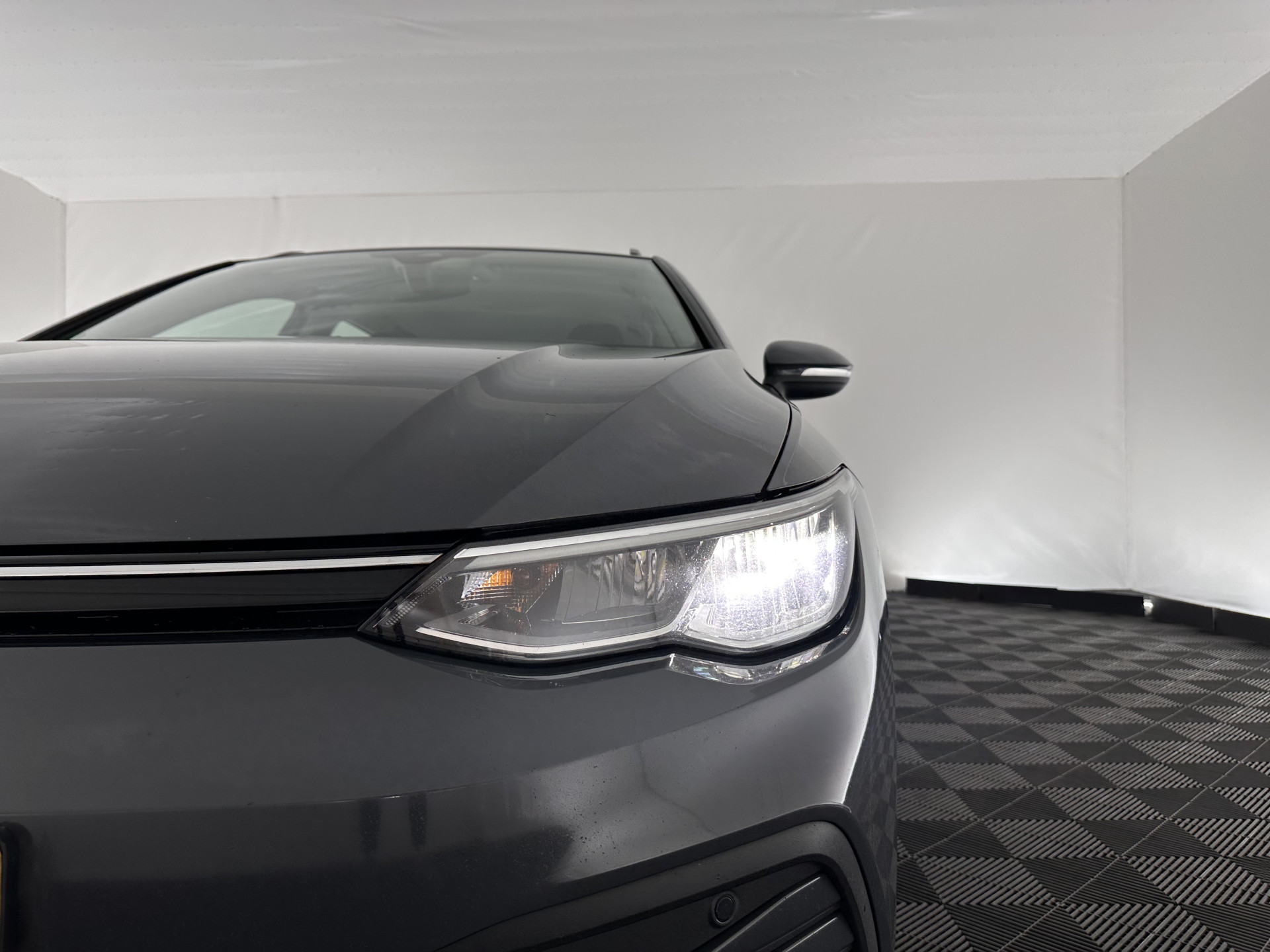 Volkswagen Golf Variant 2.0 TDI Life Business (INCL-BTW)  *FULL-LED | DIGI-COCKPIT | NAVI-FULLMAP | HEATED-COMFORTSEATS | KEYLESS | DAB+ | CARPLAY | ECC | AMBIENT-LIGHT | PDC | 16''ALU*