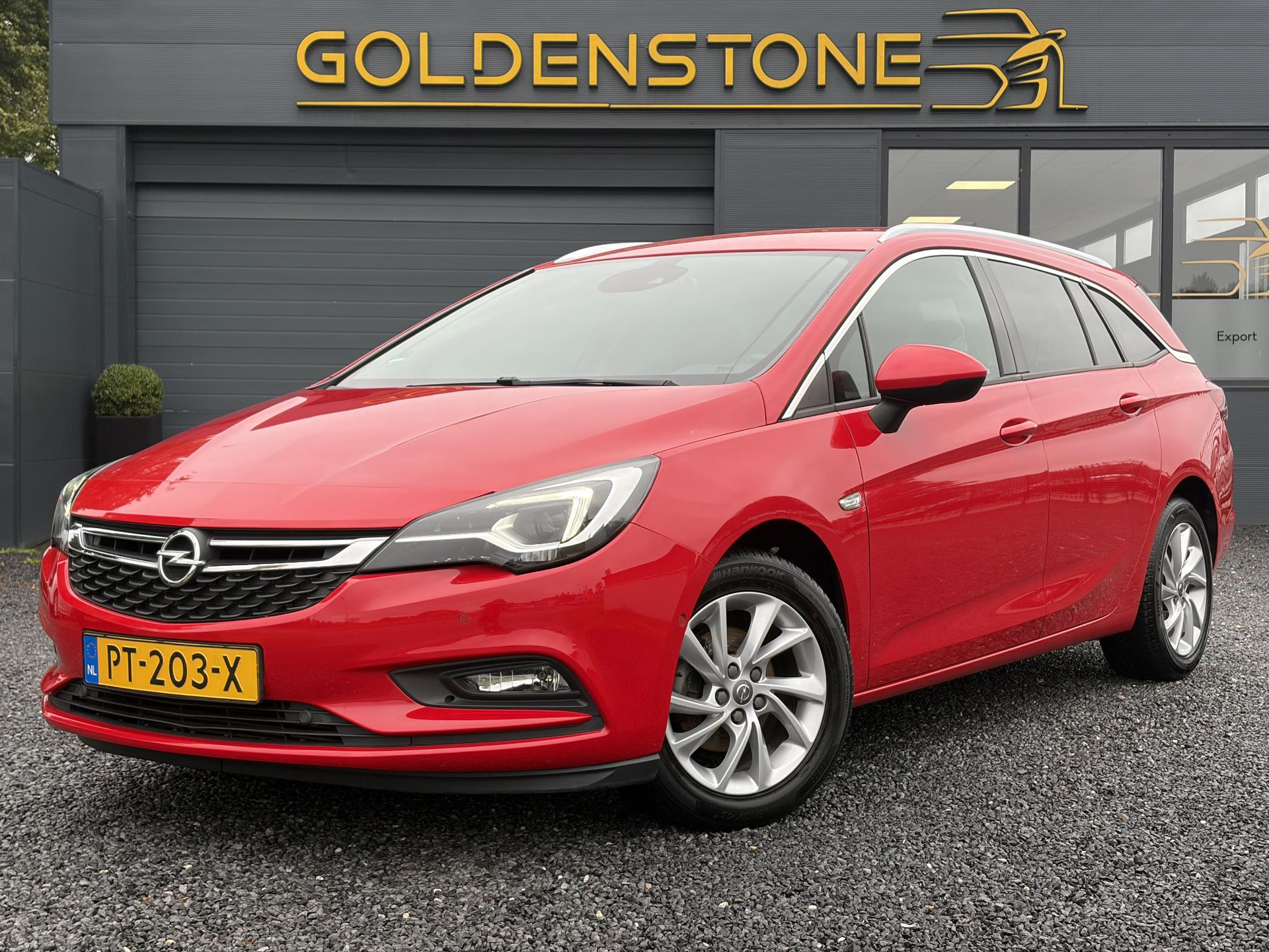 Opel Astra Sports Tourer 1.4 Innovation Dealer Onderhouden l 150pk l Carplay l 2e Eigenaar l Camera l Trekhaak l Keyless l Navi l Halfleder l Pdc V+A l 6 Bak l Clima l Cruise l Rijstrooksensor l Dodehoeksensor l N.A.P l Apk tot 01-2027