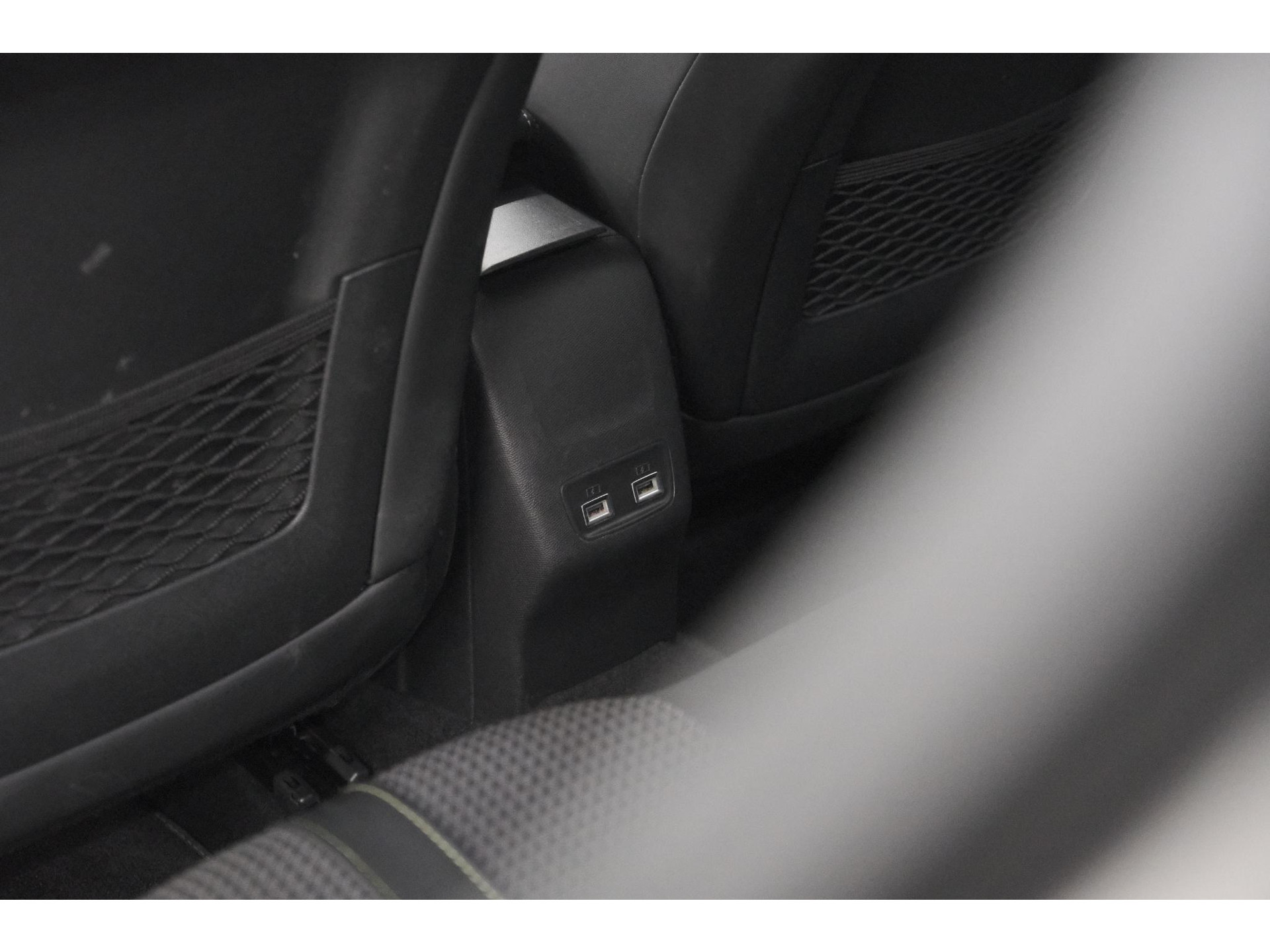 Peugeot 208 PureTech 100 GT | Camera | Adaptieve Cruise Control | Navigatie | Apple Carplay