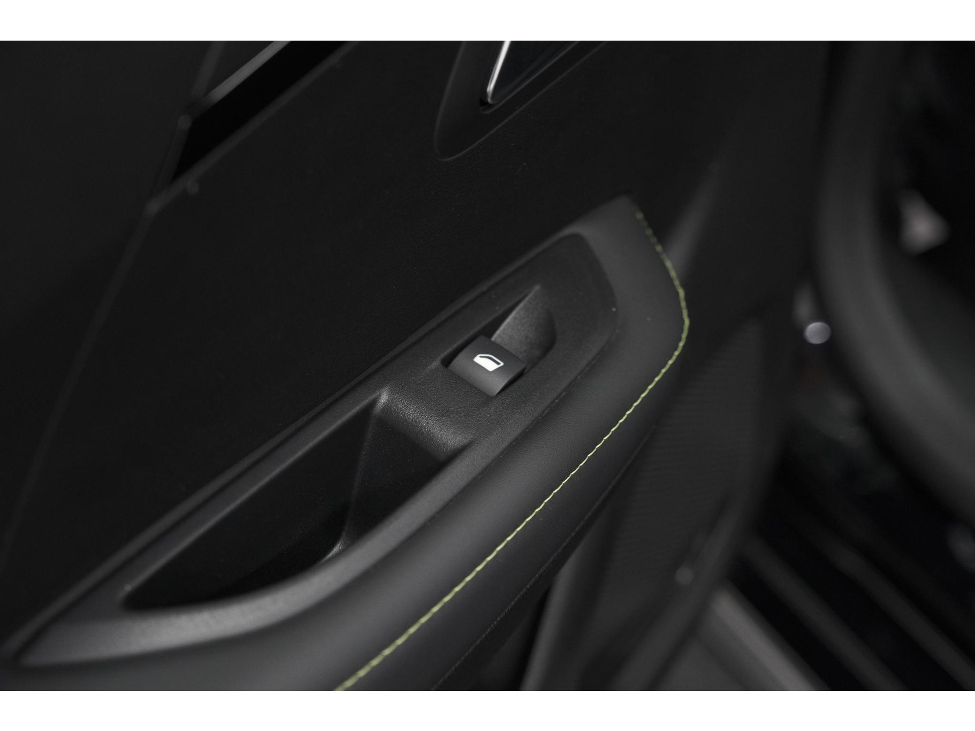 Peugeot 208 PureTech 100 GT | Camera | Navigatie | Apple Carplay | Parkeersensoren