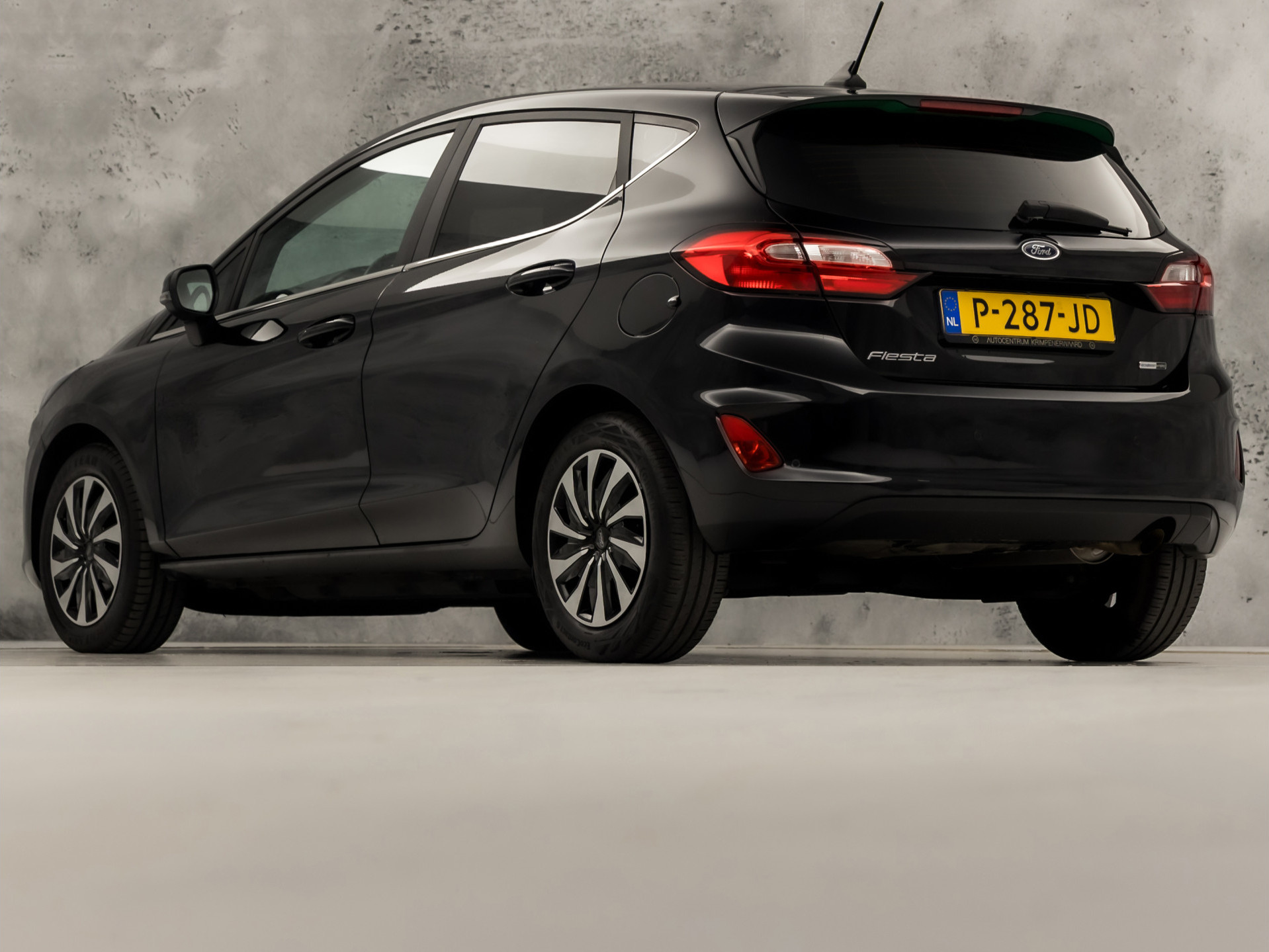 Ford Fiesta 1.0 EcoBoost Hybrid Titanium Sport (APPLE CARPLAY, GROOT NAVI, CLIMATE, GETINT GLAS, PARKEERSENSOREN, SPORTSTOELEN, LM VELGEN, CRUISE, NIEUWSTAAT)