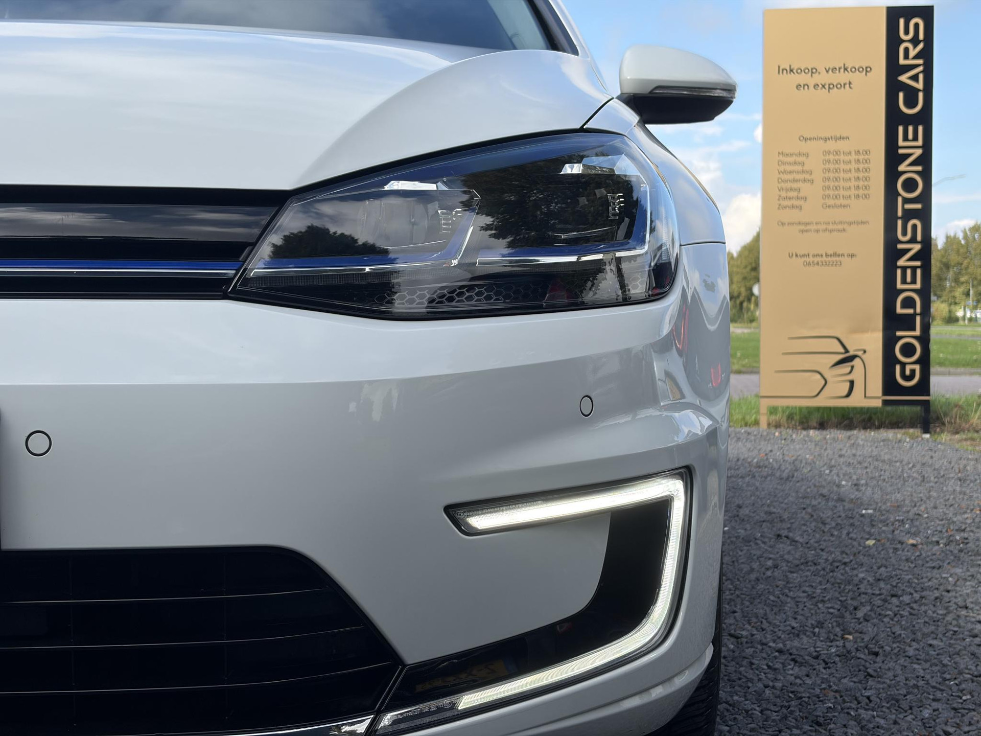 Volkswagen e-Golf ✓SOH 84,55%✓Carplay✓Navi✓LED✓Clima✓Cruise✓Pdc V+A✓Lm velgen✓N.A.P✓Apk tot 07-2027