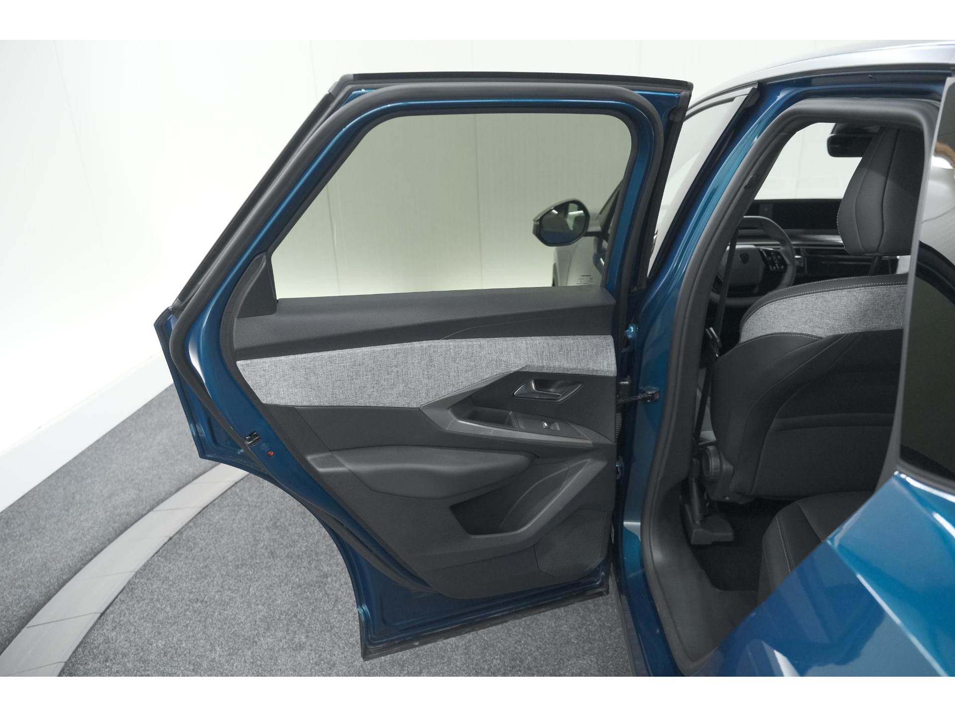 Peugeot 3008 Hybrid 136 e-DSC6 Allure | Camera | Apple Carplay | Parkeersensoren