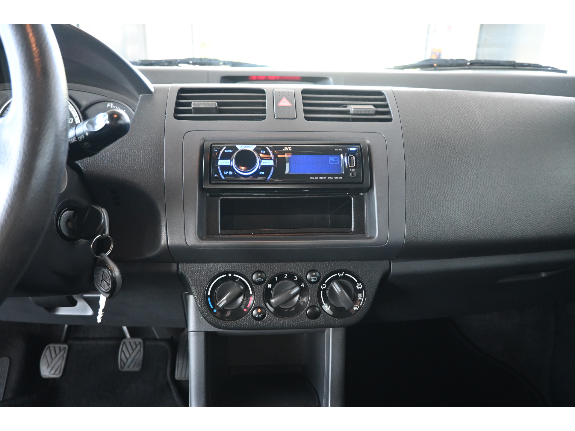 Suzuki Swift 1.3 Cool NAP!!  Airco Trekhaak Elektrisch Pakket! Direct Leverbaar! Inruil Mogelijk!