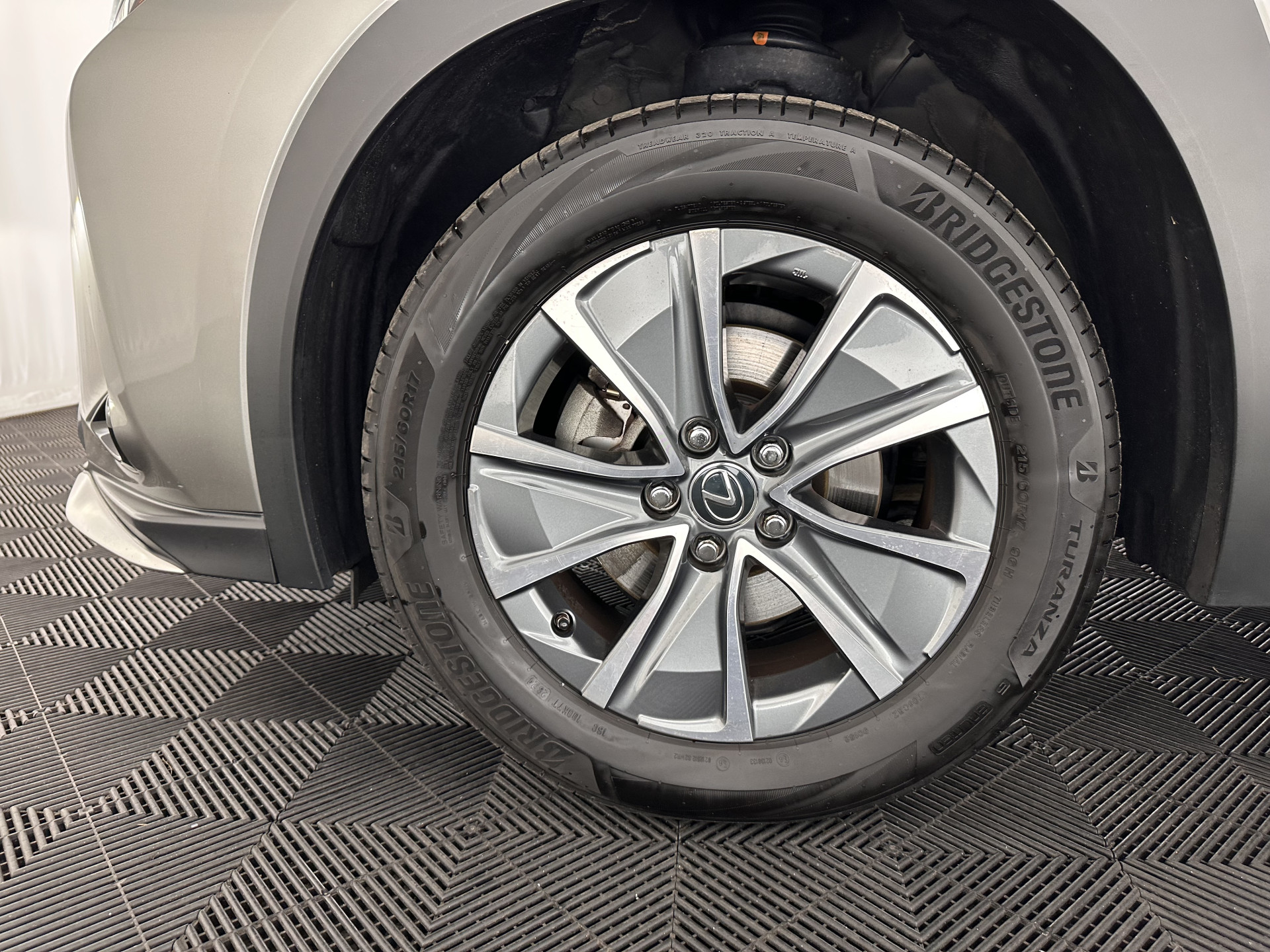 Lexus UX 300e Business 54 kWh (INCL-BTW) *HEATPUMP | MICROFIBRE | DIGI-COCKPIT | FULL-LED | NAVI-FULLMAP | DAB+ | KEYLESS | CAMERA | COMFORTSEATS | ECC | CARPLAY | SHIFTPADDLES | BLINDSPOT | ADAPTIVE-CRUISE | 17''ALU*