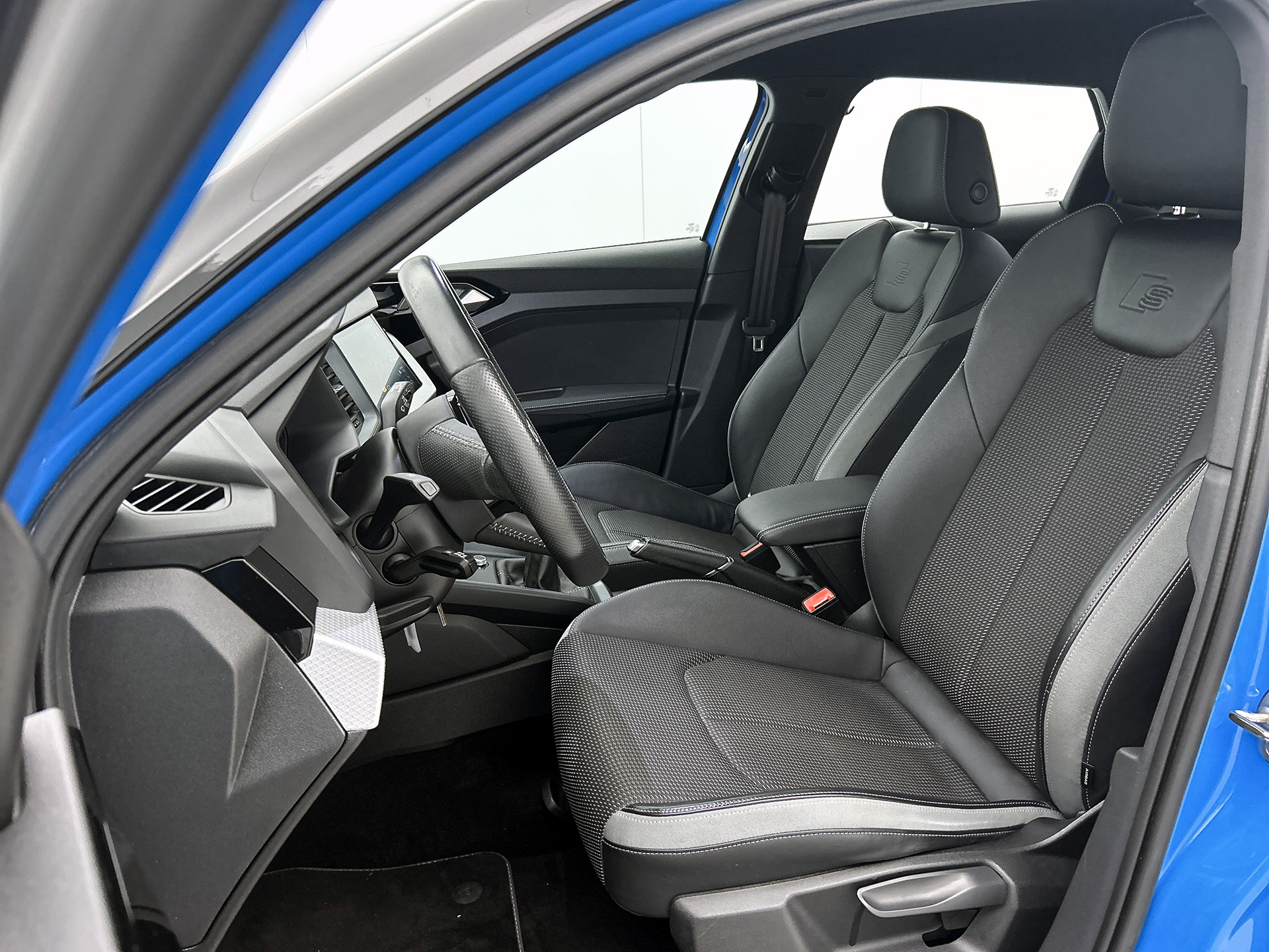 Audi A1 Sportback 30 TFSI S Line edition one | NAVI | STOELVERWARMING | CLIMAT CONTROL | PARKEER SENSOREN V+A