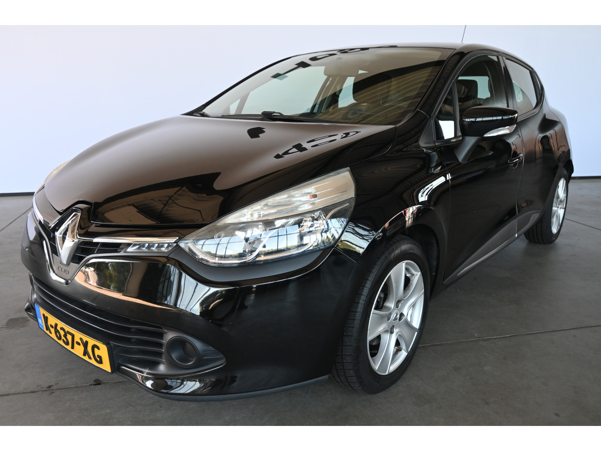 Renault Clio 1.2 Dynamique Automaat Airco Navigatie Cruise Control Goed Onderhouden! Inruil Mogelijk!
