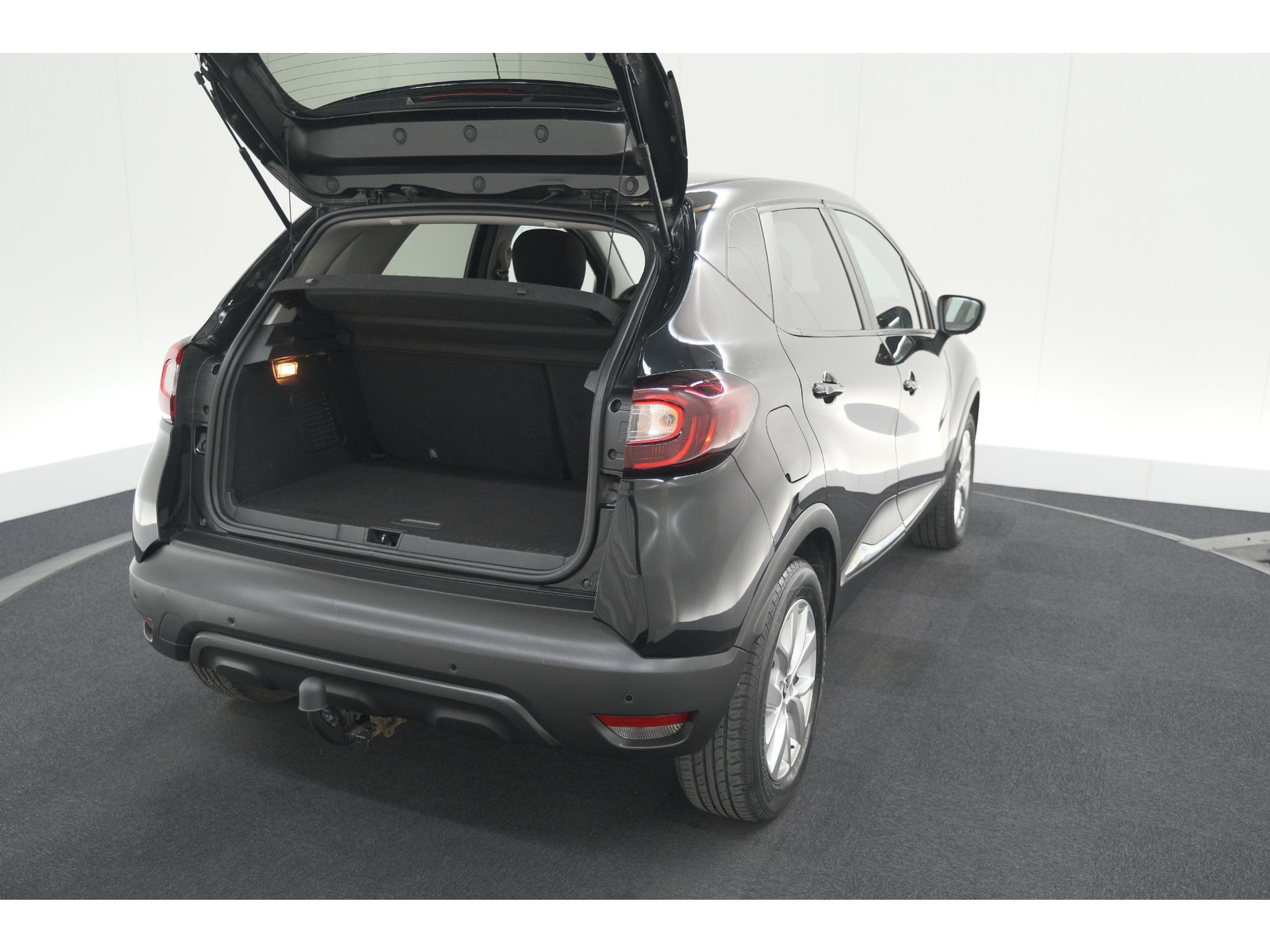 Renault Captur TCe 90 Limited | Trekhaak | Navigatie | Parkeersensoren