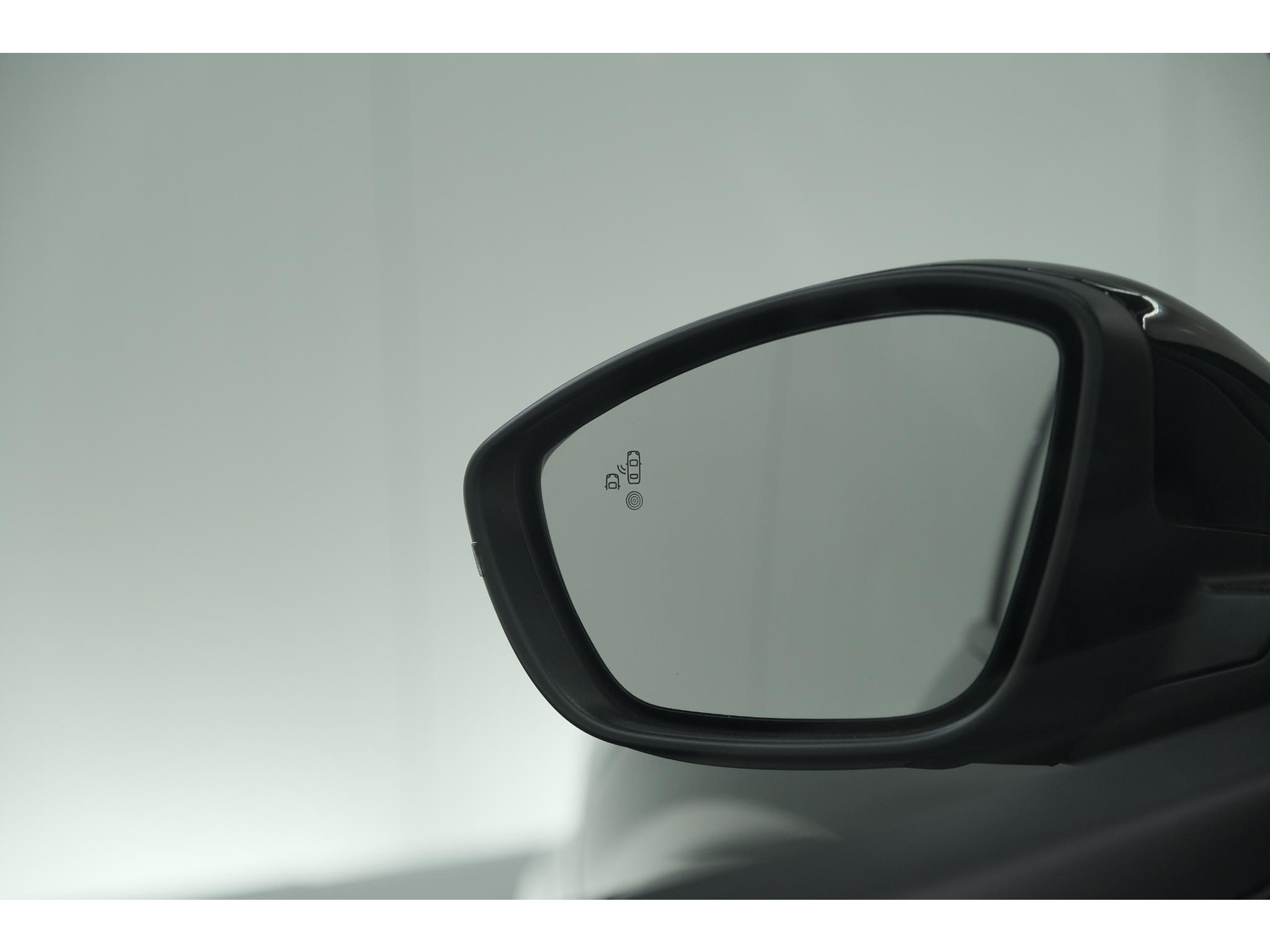 Peugeot 208 PureTech 100 Allure | 360 Camera | Dodehoekdetectie | Navigatie