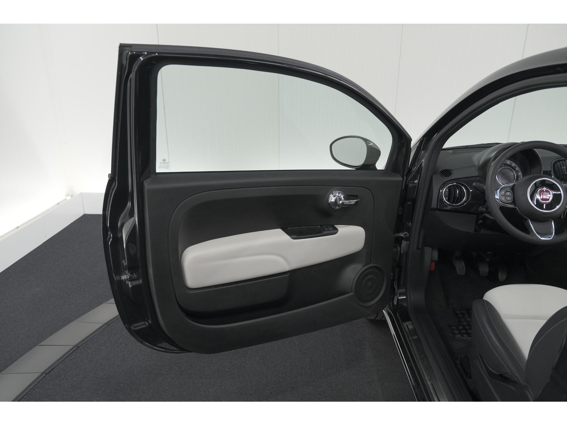 Fiat 500 C 1.0 Hybrid Dolcevita | Apple Carplay | Parkeersensoren | Climate Control