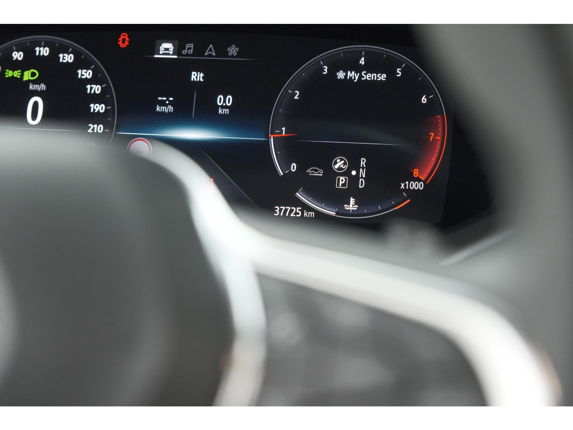 Renault Captur Mild Hybrid 140 EDC Techno | Camera | 9.3 Inch Scherm | Apple Carplay | Parkeersensoren | Allseason Banden | Stoelverwarming