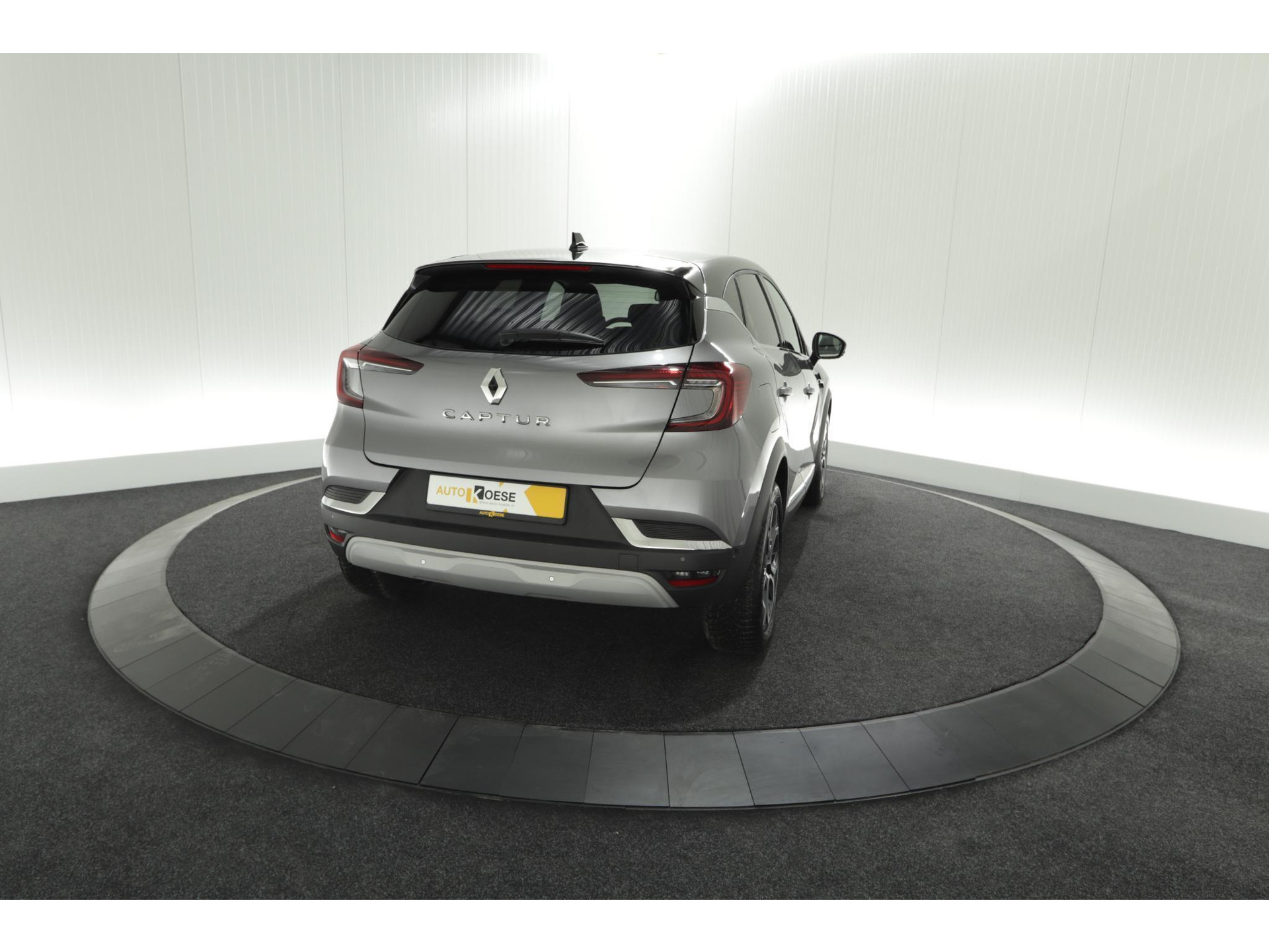 Renault Captur Mild Hybrid 140 EDC Techno | 360 Camera | 9.3 Inch Grootscherm | Stoelverwarming | Apple Carplay | 18 Inch Lichtmetalen Velgen