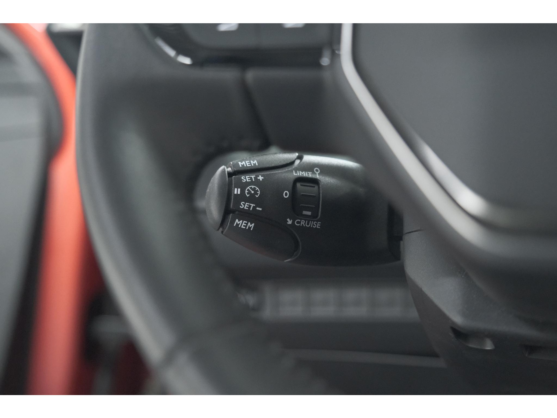 Peugeot 208 PureTech 100 Style | Navigatie | Cruise Control | Apple Carplay