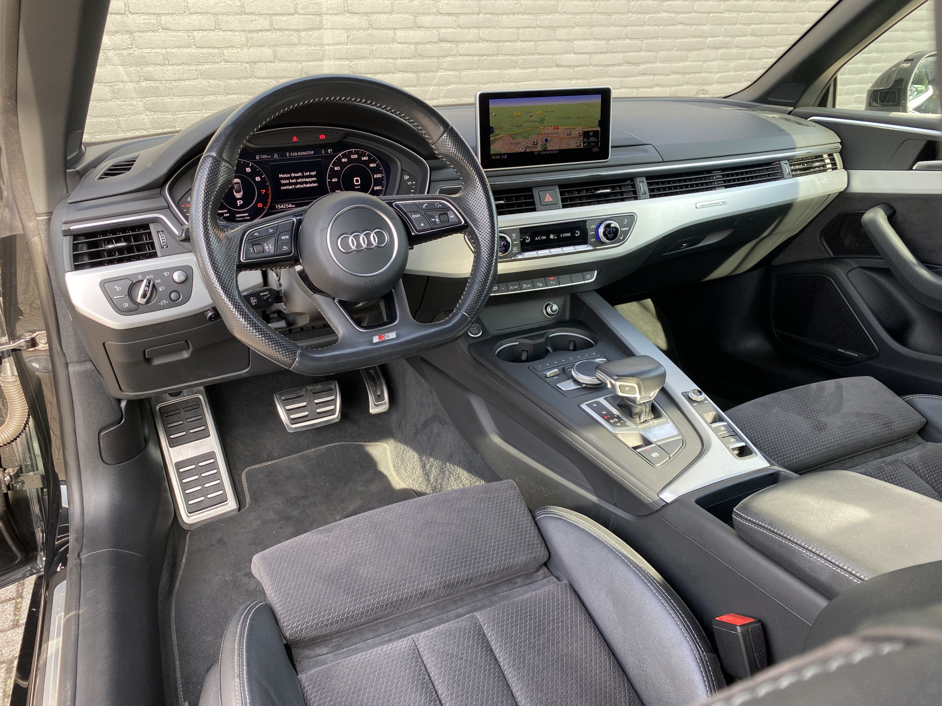Audi A5 Cabriolet 2.0 TFSI Quattro Sport S-Line 252 pk AUT. | 3X S-Line | virtual cockpit | B&O audio | HUD display | elektr. v. stoelen