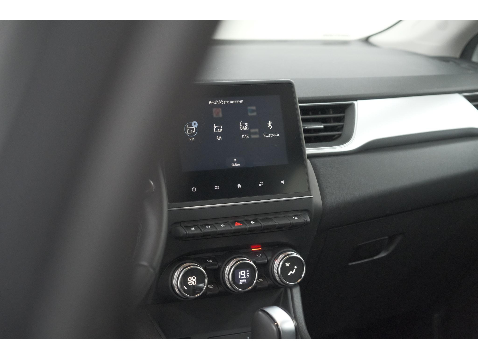 Renault Captur 1.6 E-Tech Hybrid 145 Intens | Trekhaak | Camera | Stoelverwarming | Navigatie