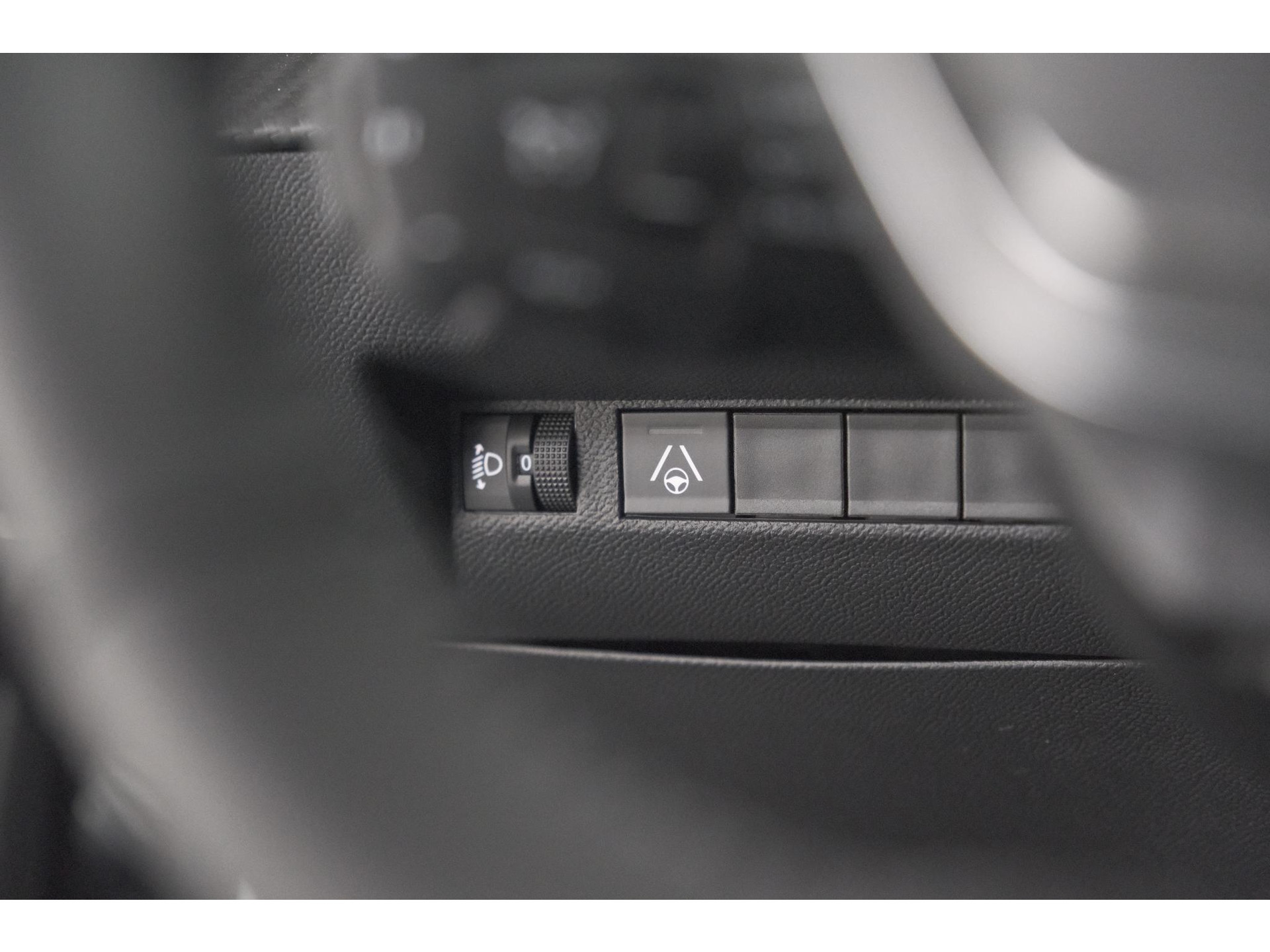 Peugeot e-2008 EV Allure 54 kWh | 360 Camera | Adaptieve Cruise Control | Warmtepomp