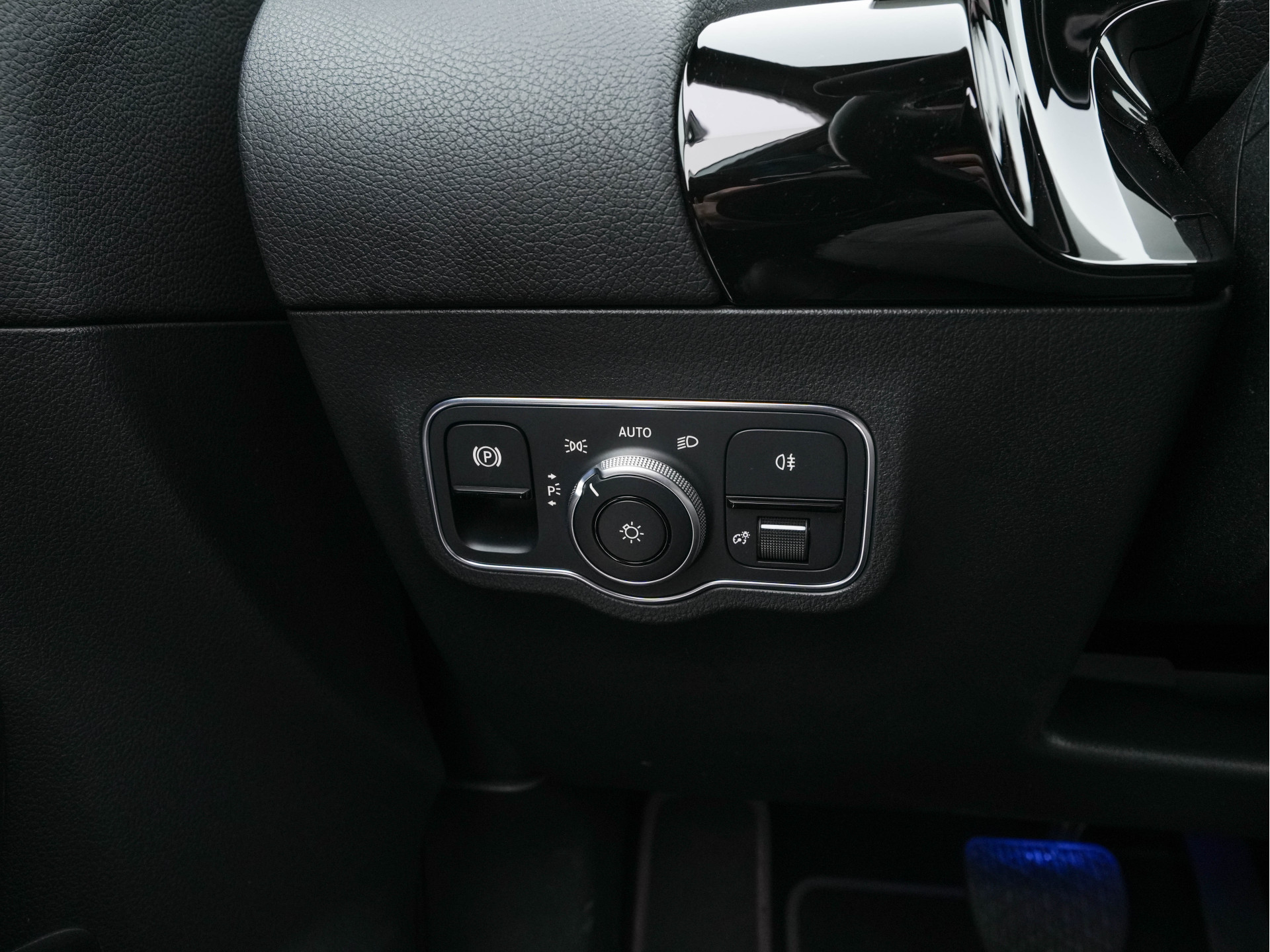 Mercedes-Benz EQA 250 Business Solution Luxury 67 kWh [ 3-Fase ] (SOH-94%) (INCL-BTW) *PANO | LEATHER | WIDESCREEN-COCKPIT | FULL-LED | BLINDSPOT | AMBIENT-LIGHT | CAMERA | NAVI-FULLMAP | DAB+ | COMFORT-SEATS | ECC | SHIFTPADDLES | CRUISE | HEATED-SEATS |