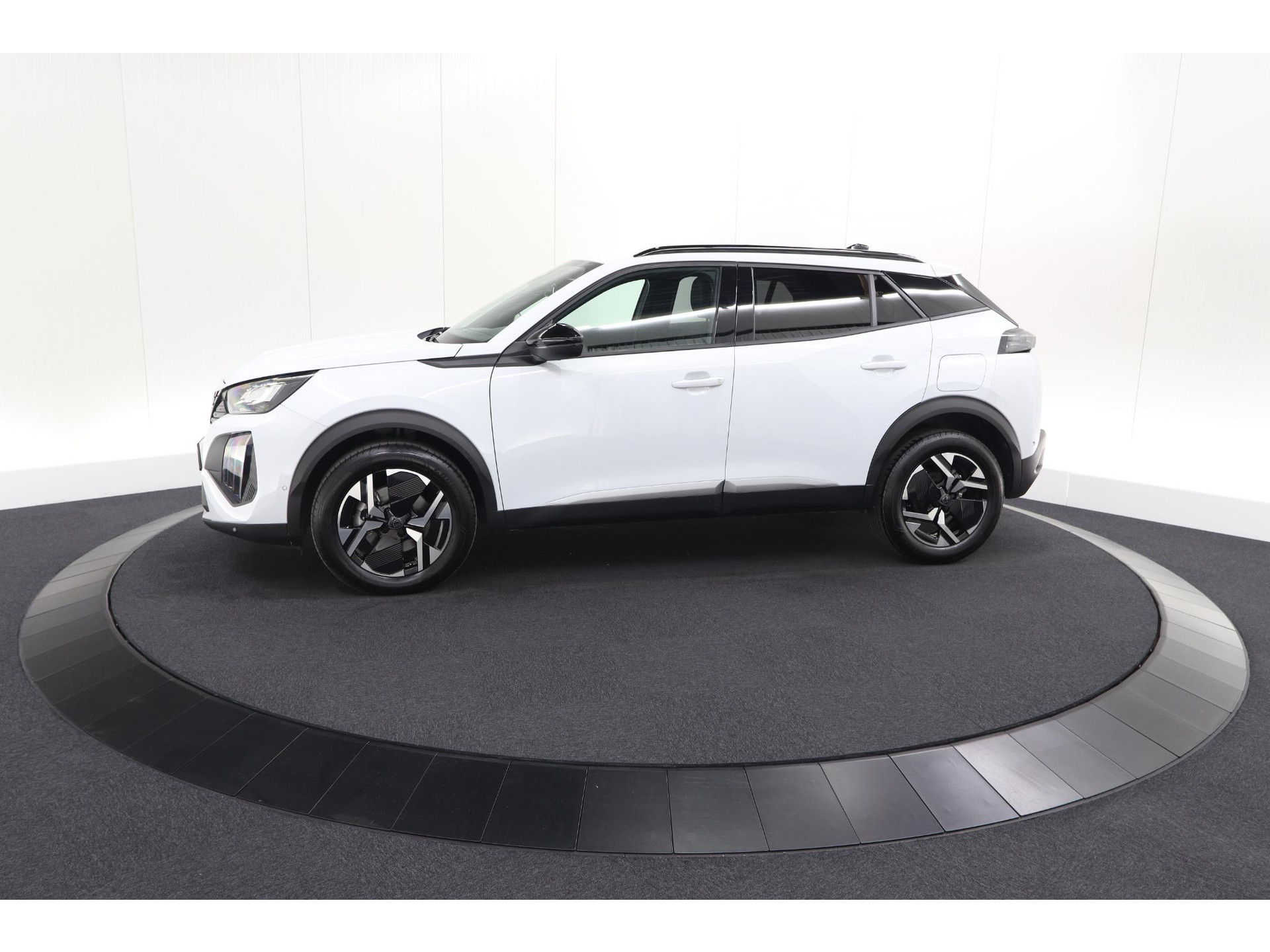 Peugeot 2008 Hybrid 145 e-DCS6 Allure | 360 Camera | Adaptieve Cruise Control | Dodehoekdetectie