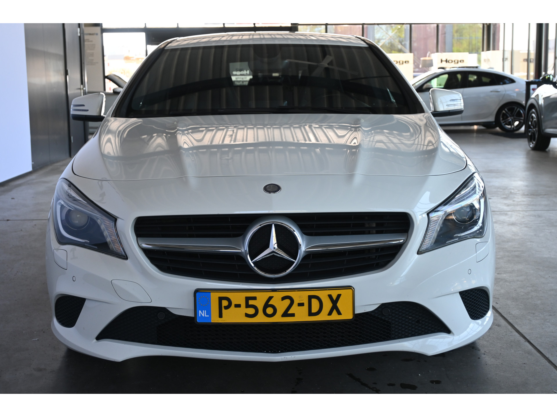 Mercedes-Benz CLA-klasse 200 Ambition Bi-Xenon Cruise Airco PDC Navigatie Inruil Mogelijk!