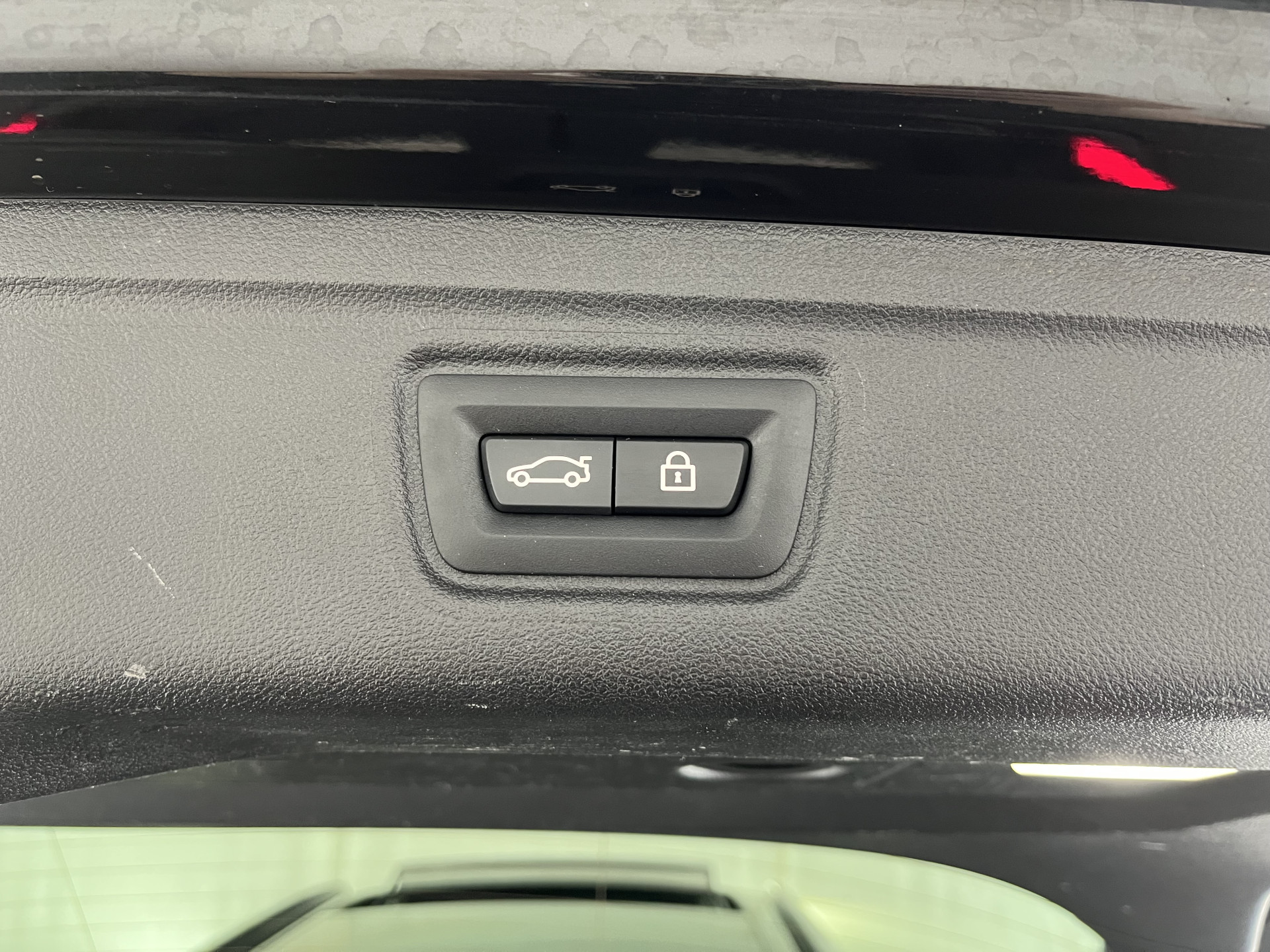 BMW 3-serie Touring 330e eDrive  M-Sportpack Edition (Plug-In) (INCL-BTW) *PANO | LEATHER | HEAD-UP | ADAPTIVE-CRUISE | FULL-LED | KEYLESS | DIGI-COCKPIT | HEATED-SPORTSEATS | CAMERA | HIFI-SOUND | PRIVACYGLASS | DAB+ | SHIFTPADDLES | NAVI-FULLMAP | 19"A