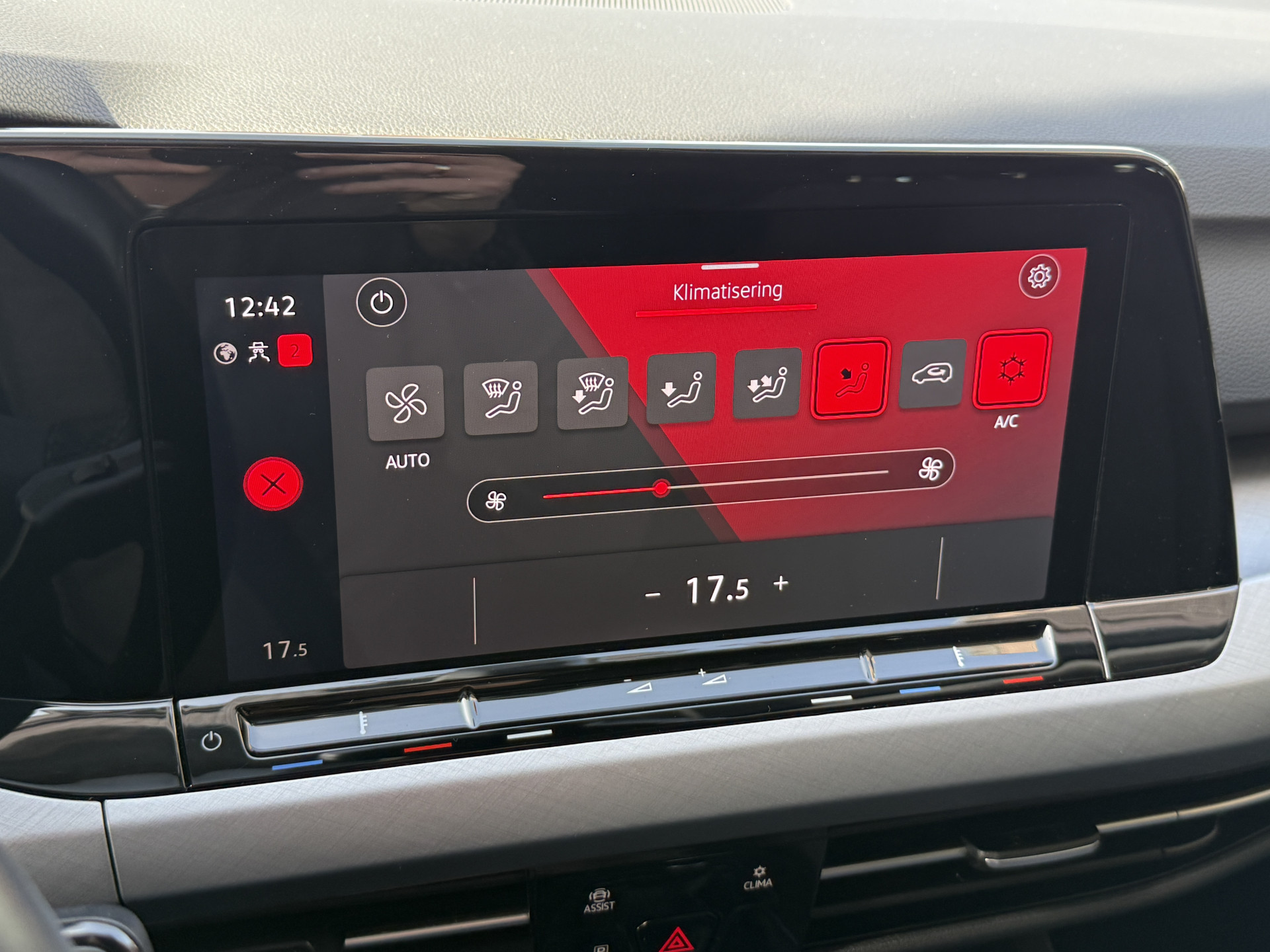 Volkswagen Golf Variant 1.0 TSI Life | Carplay | ACC | Draadloze lader