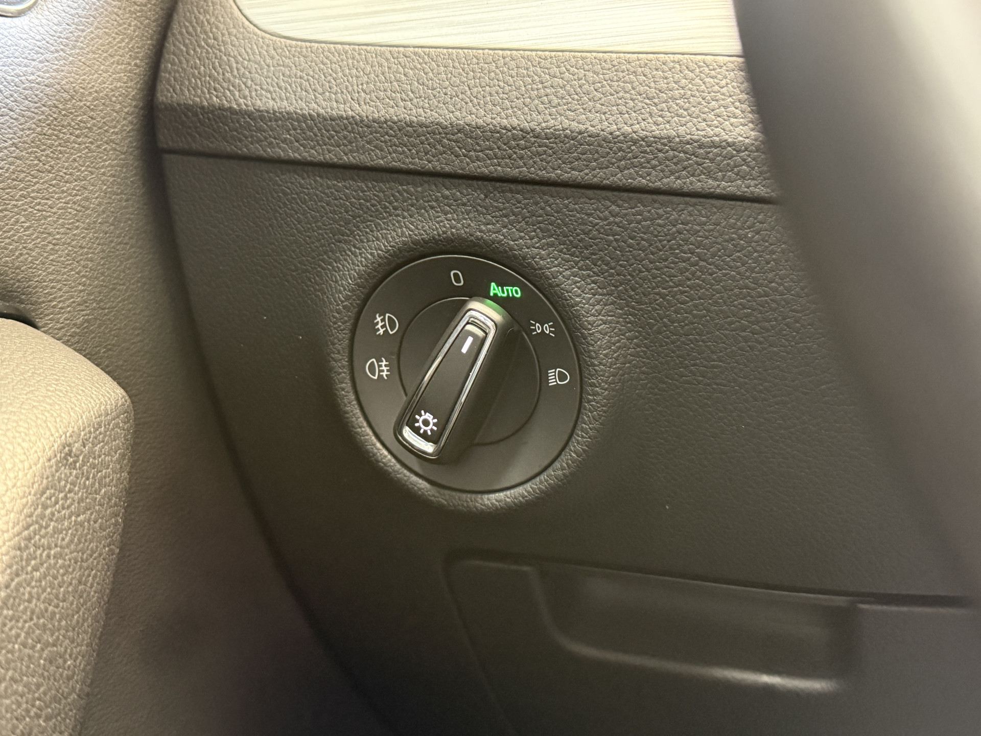 ŠKODA Superb Combi 1.4 TSI iV Business Edition Plus | Panoramadak | Crystal Light | Apple Carplay
