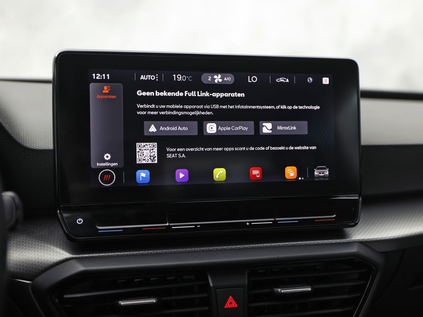 SEAT Leon 1.5 TSI Sport (4 CILINDER, VIRTUAL COCKPIT, APPLE CARPLAY, GROOT NAVI, CAMERA, SPORTSTOELEN, GETINT GLAS, ADAPTIVE CRUISE, NIEUWSTAAT)