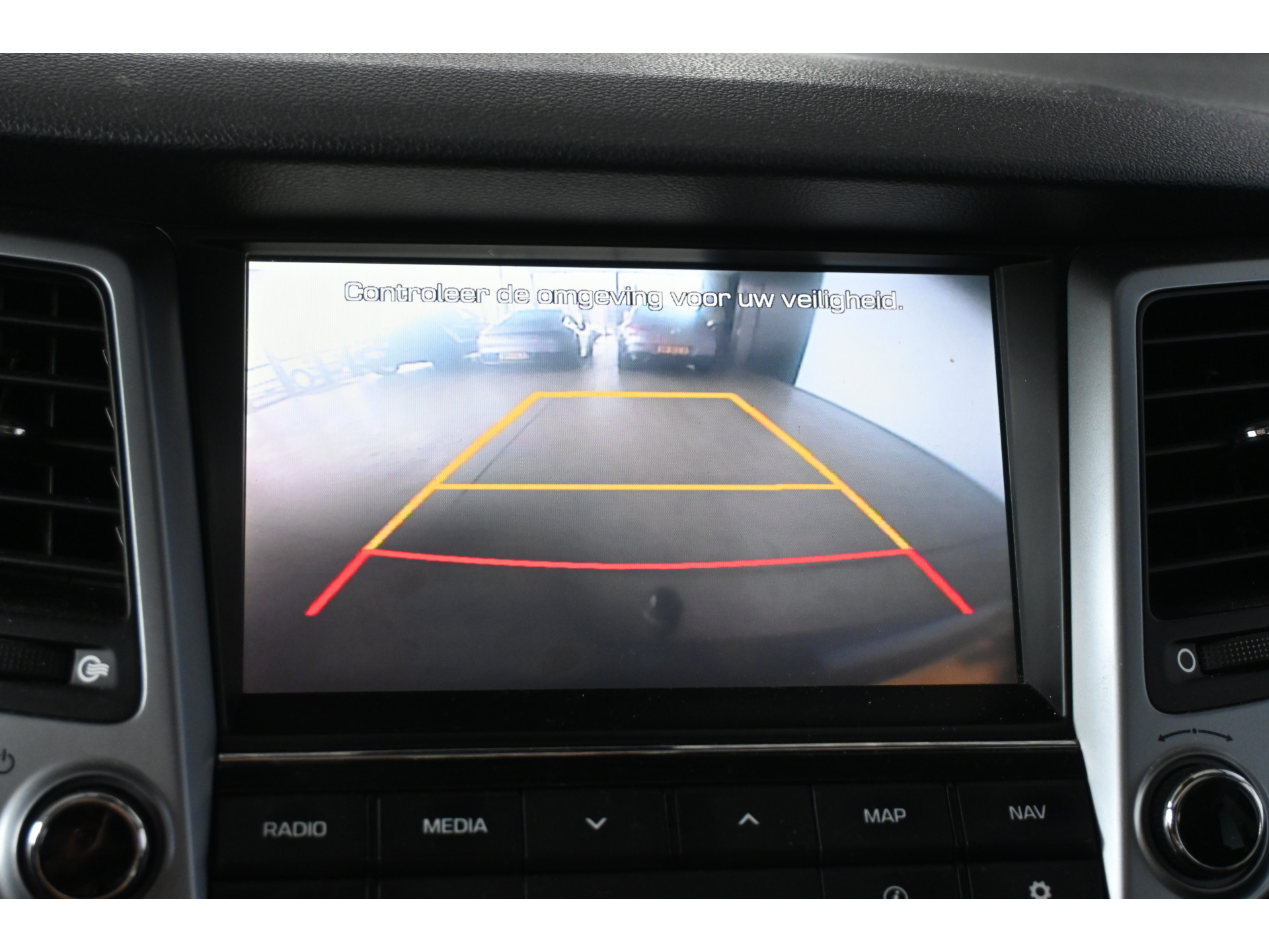 Hyundai Tucson 1.6 T-GDi Comfort 4WD Automaat Cruise Clima Trekhaak Panoramadak Stoelverwarming Goed Onderhouden! Inruil Mogelijk!